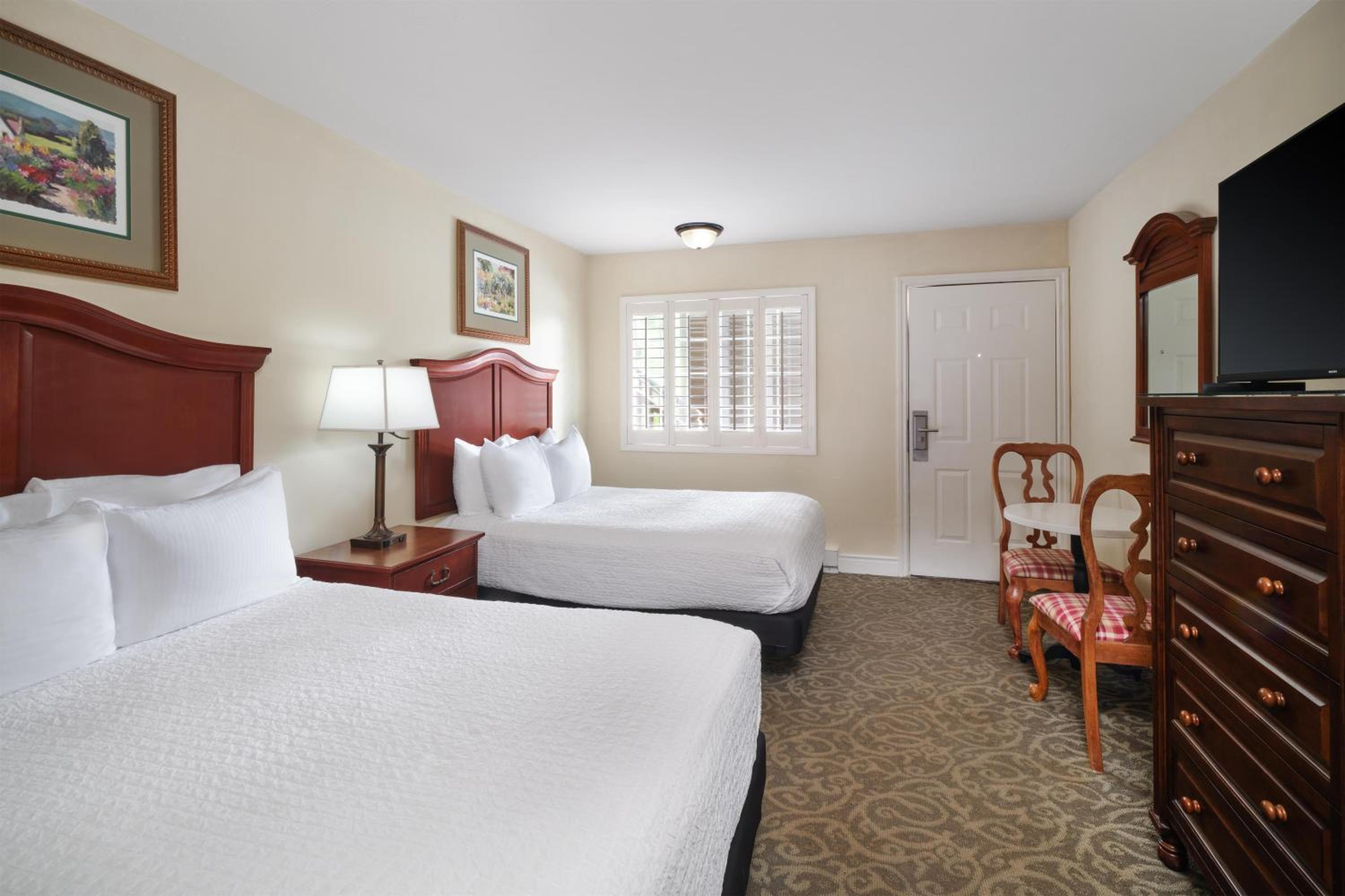 Double Room with Two Double Beds and Roll-In Shower - Disability Access/Non-Smoking photo 2