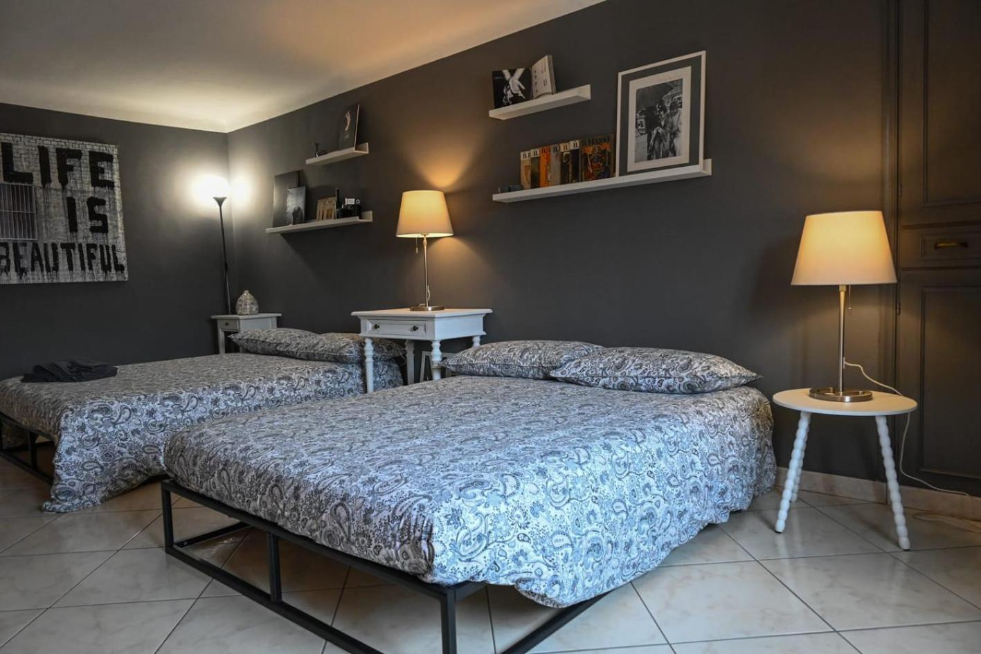 Deluxe Apartment