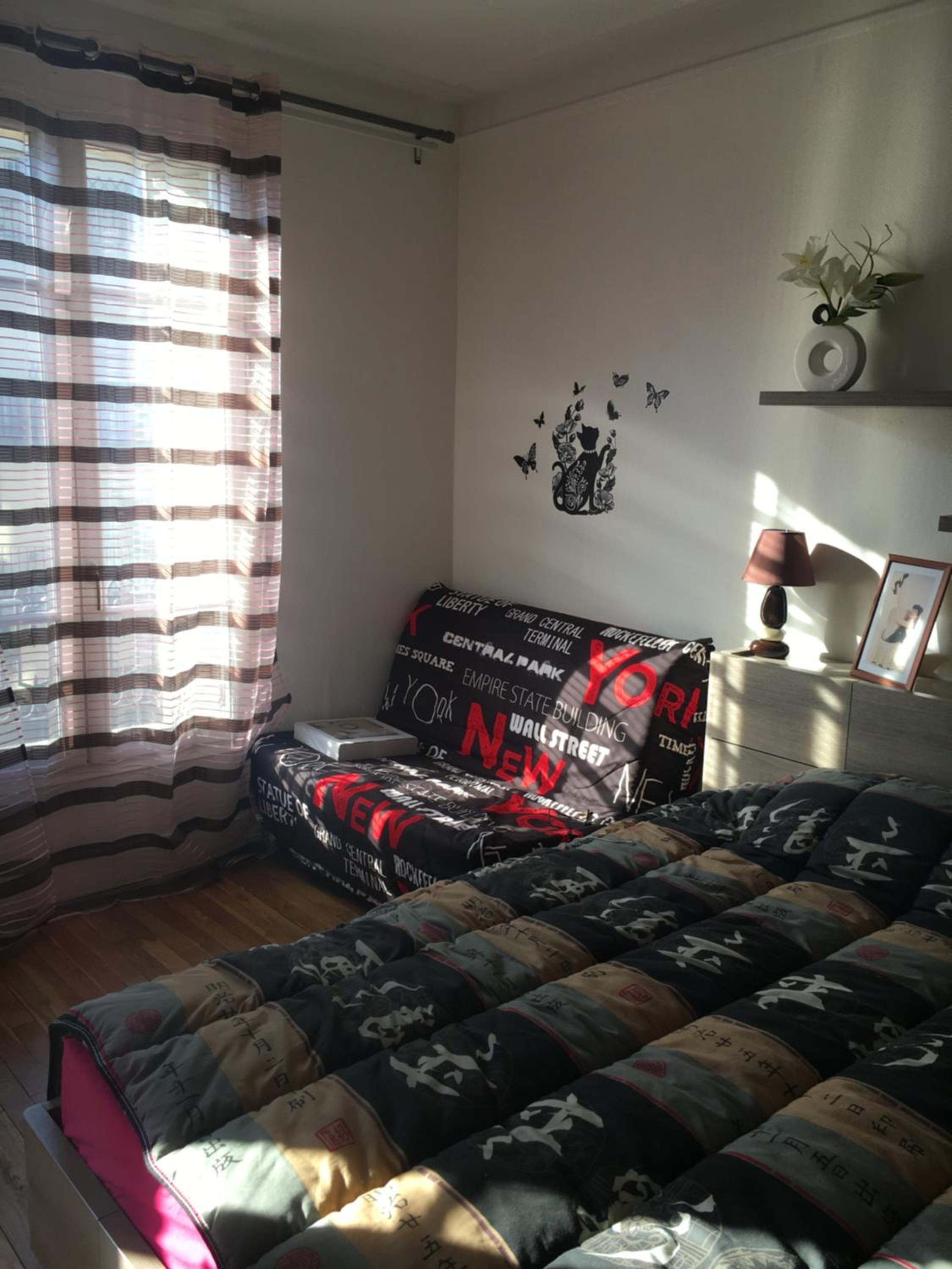 One-Bedroom Apartment photo 2