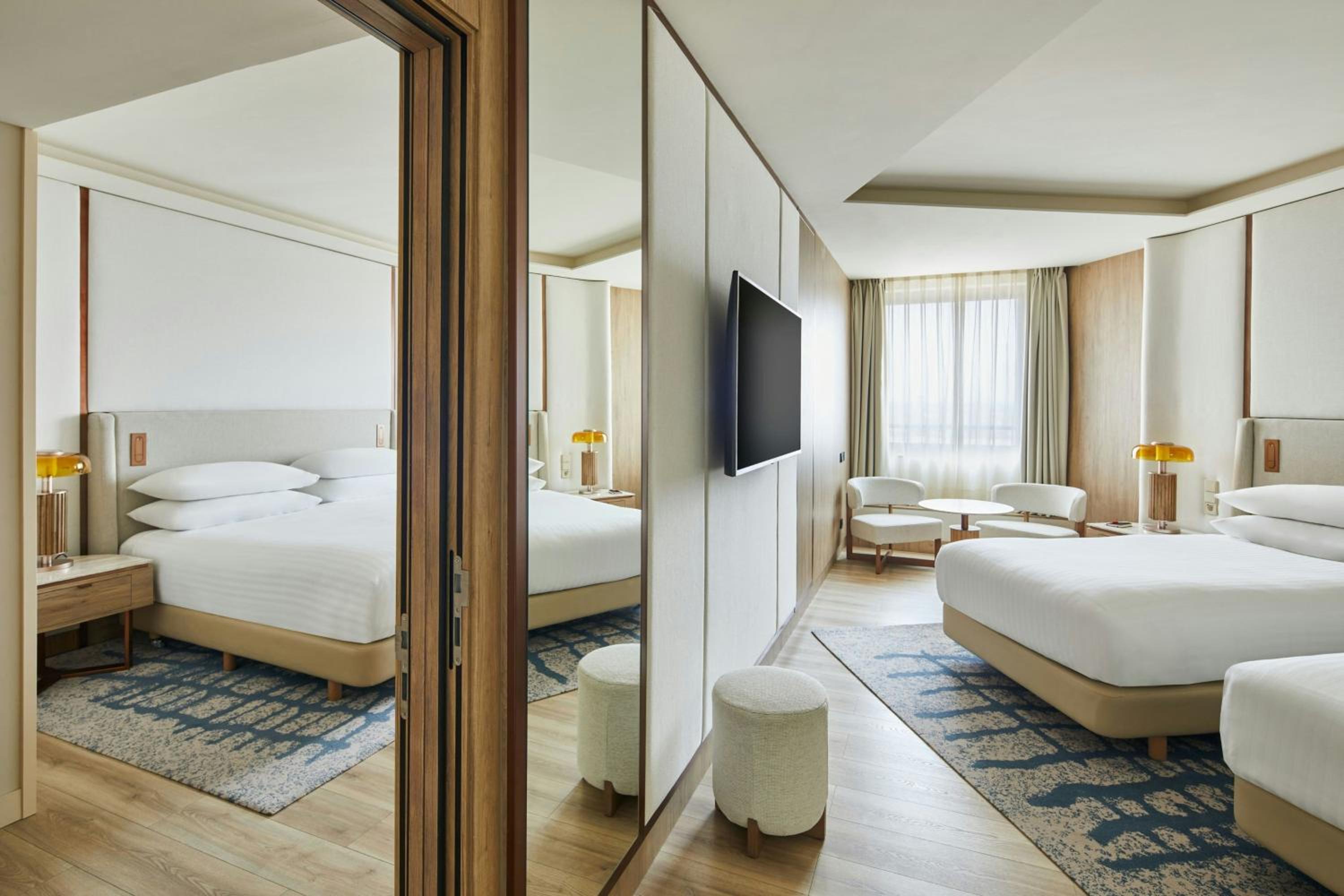 One-Bedroom King Suite with Sofa Bed and City View - Photo 1