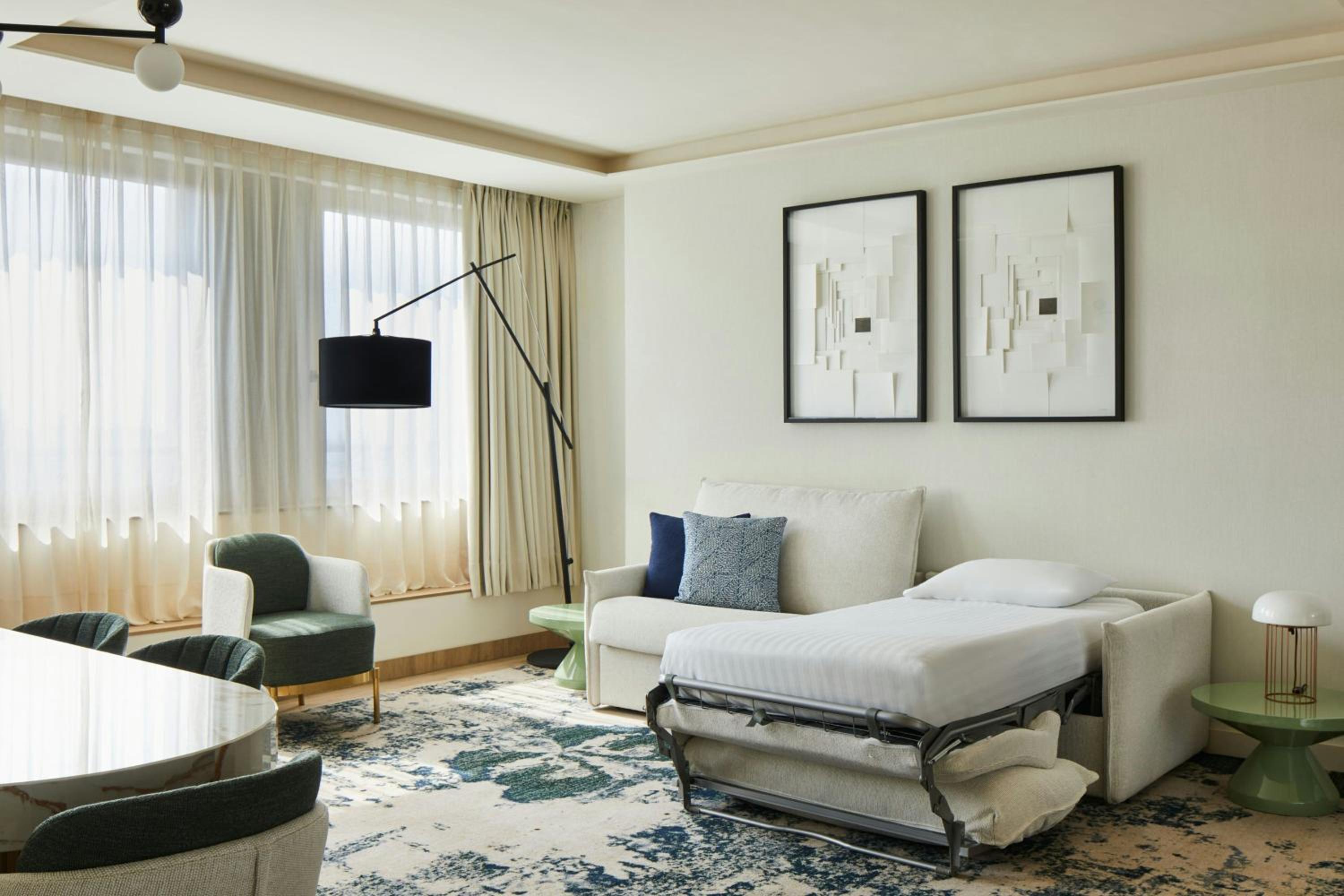 One-Bedroom King Suite with Sofa Bed and City View - Photo 9