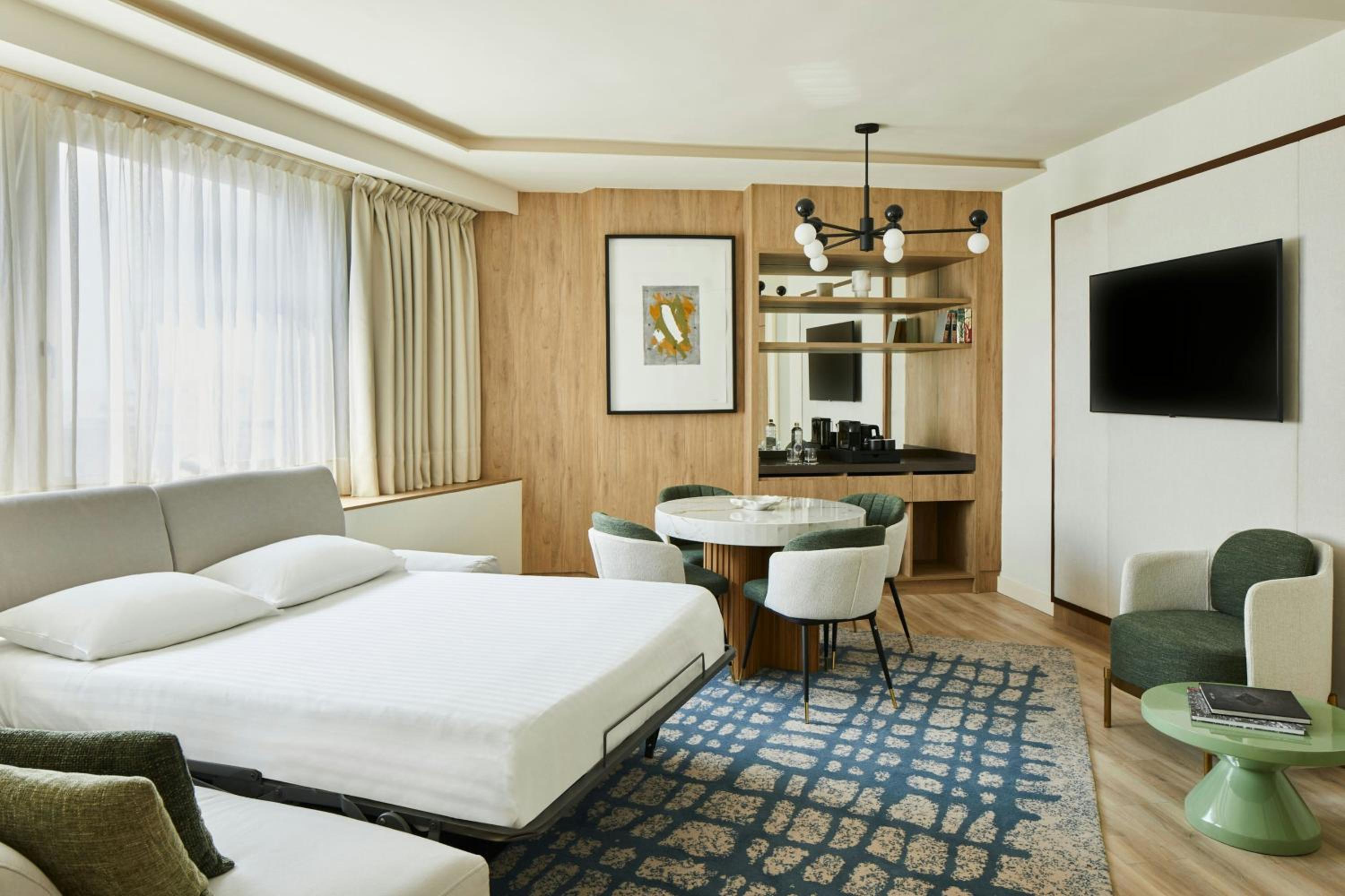 One-Bedroom King Suite with Sofa Bed and City View - Photo 14
