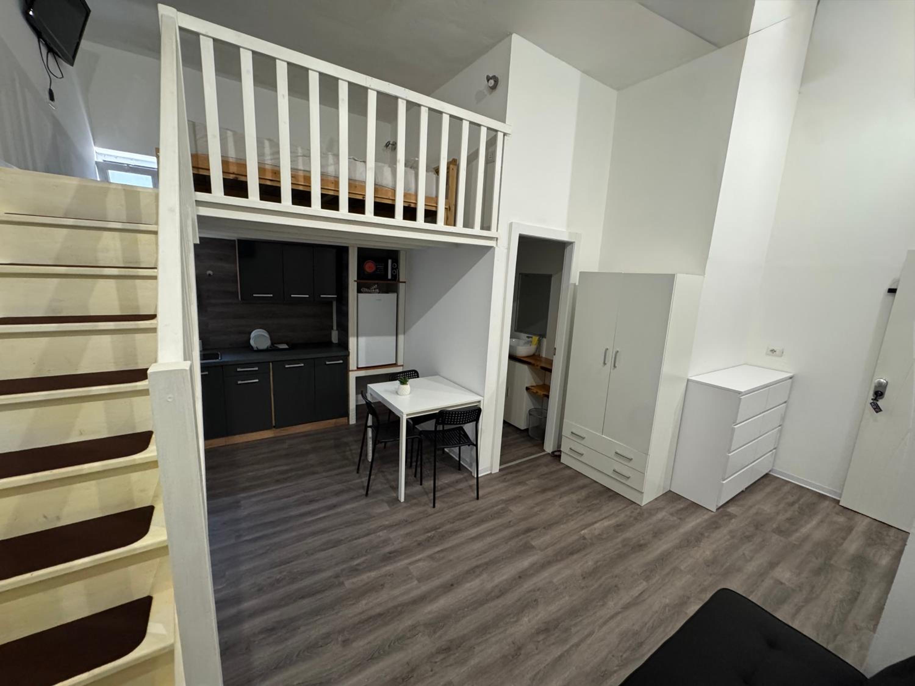 Duplex Quadruple Room