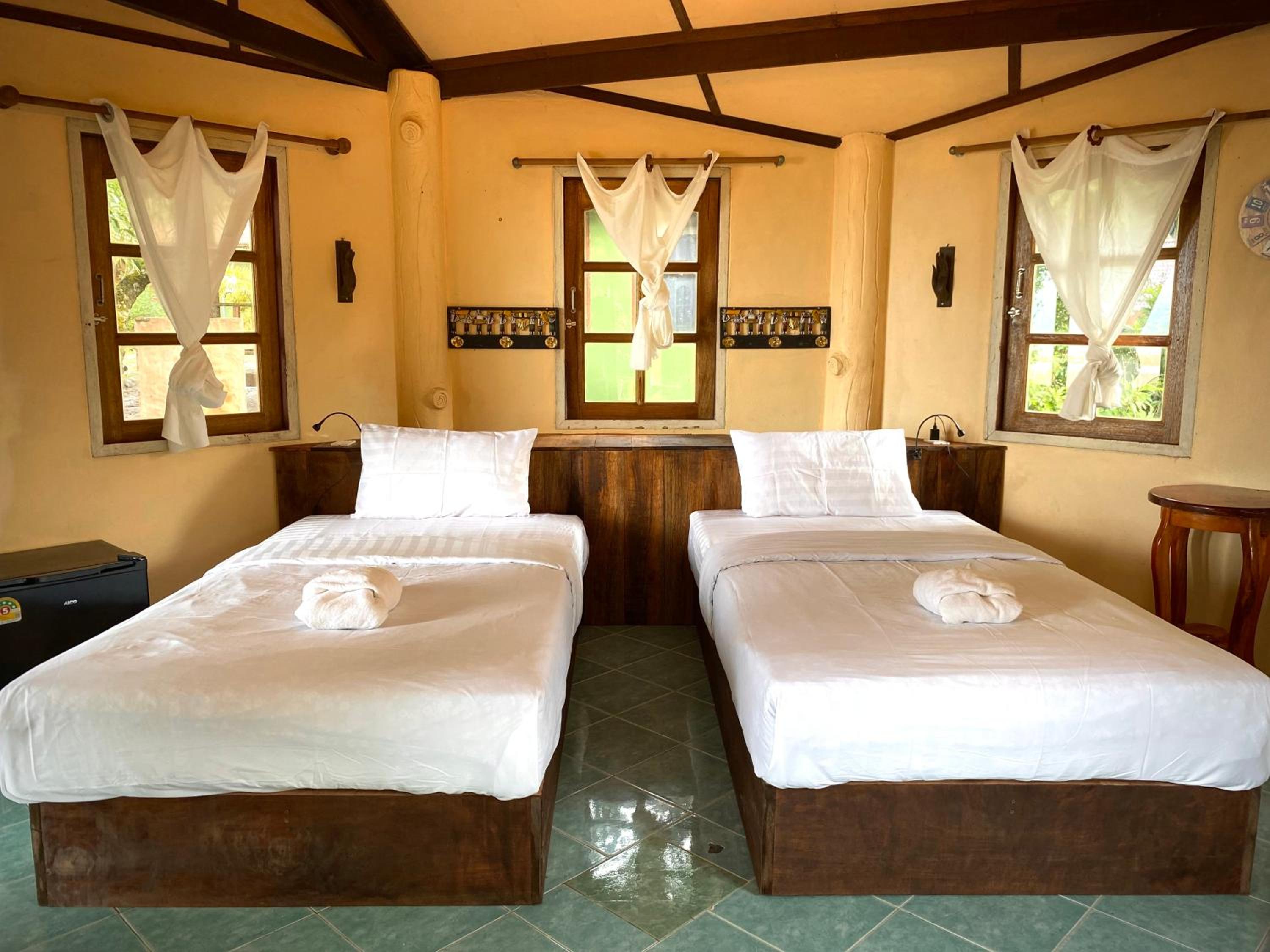Double or Twin Room with Sea View