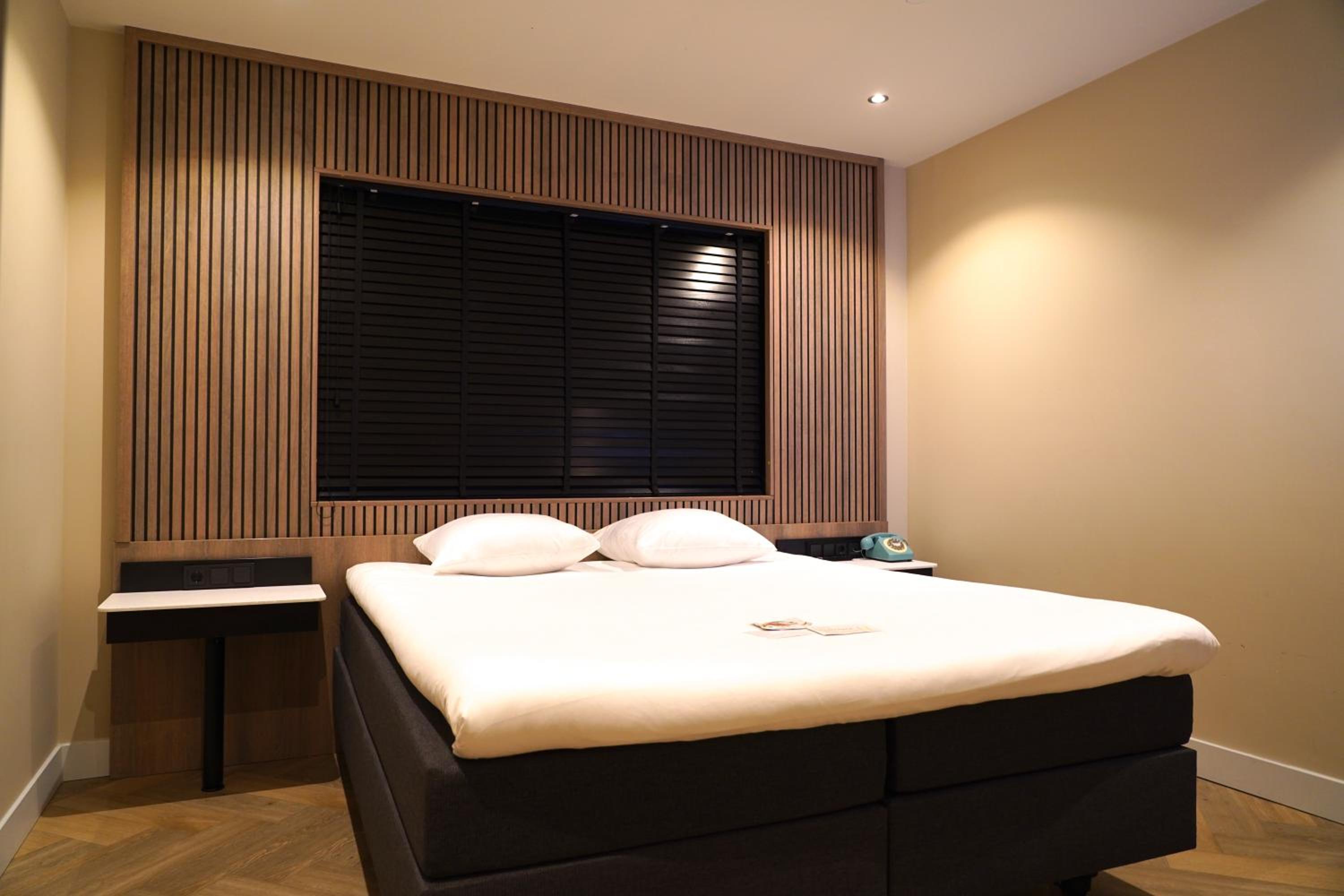 Economy Room (no daylight/no windows) - Photo 5