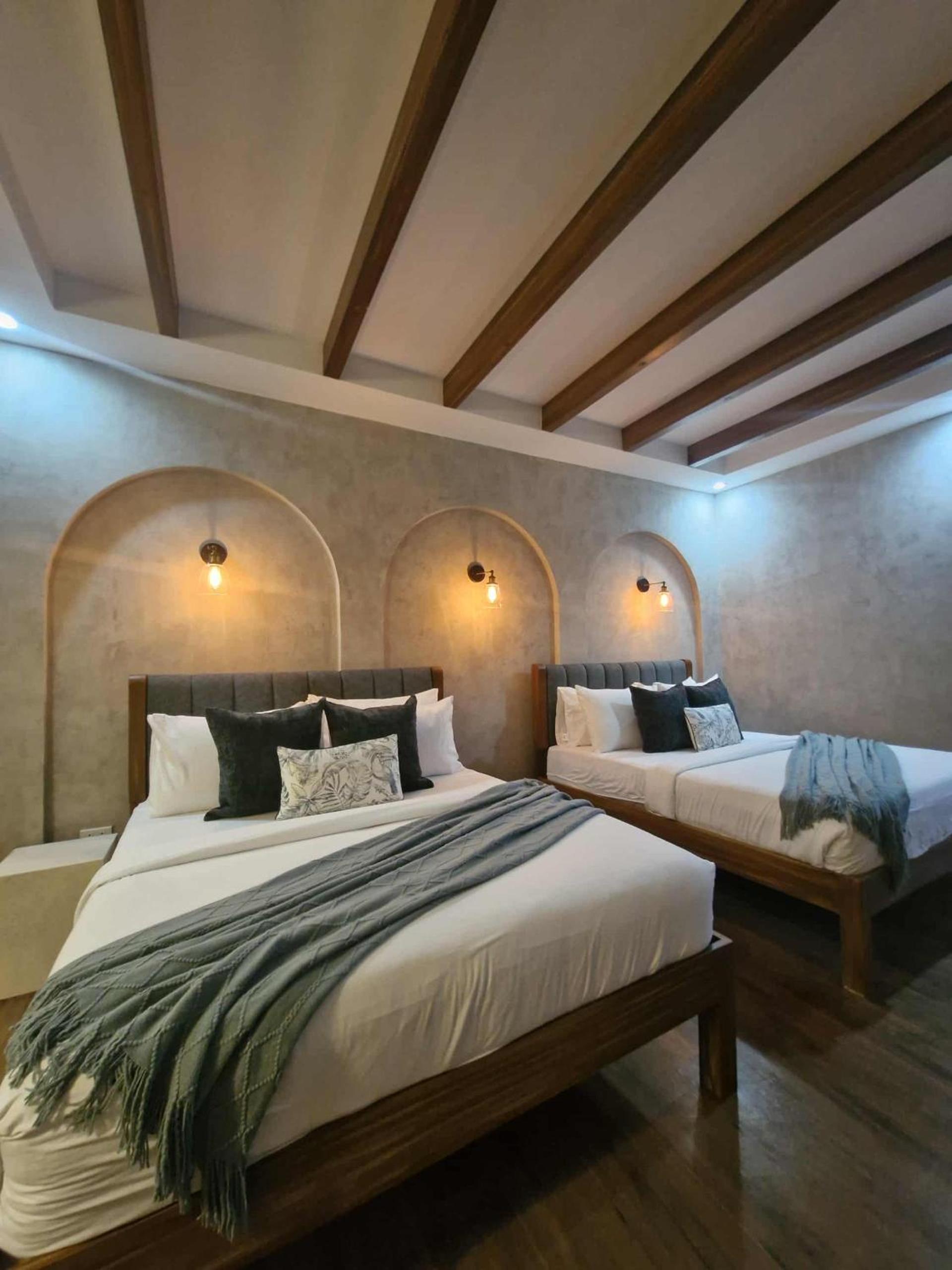 Quadruple Room - Photo 14