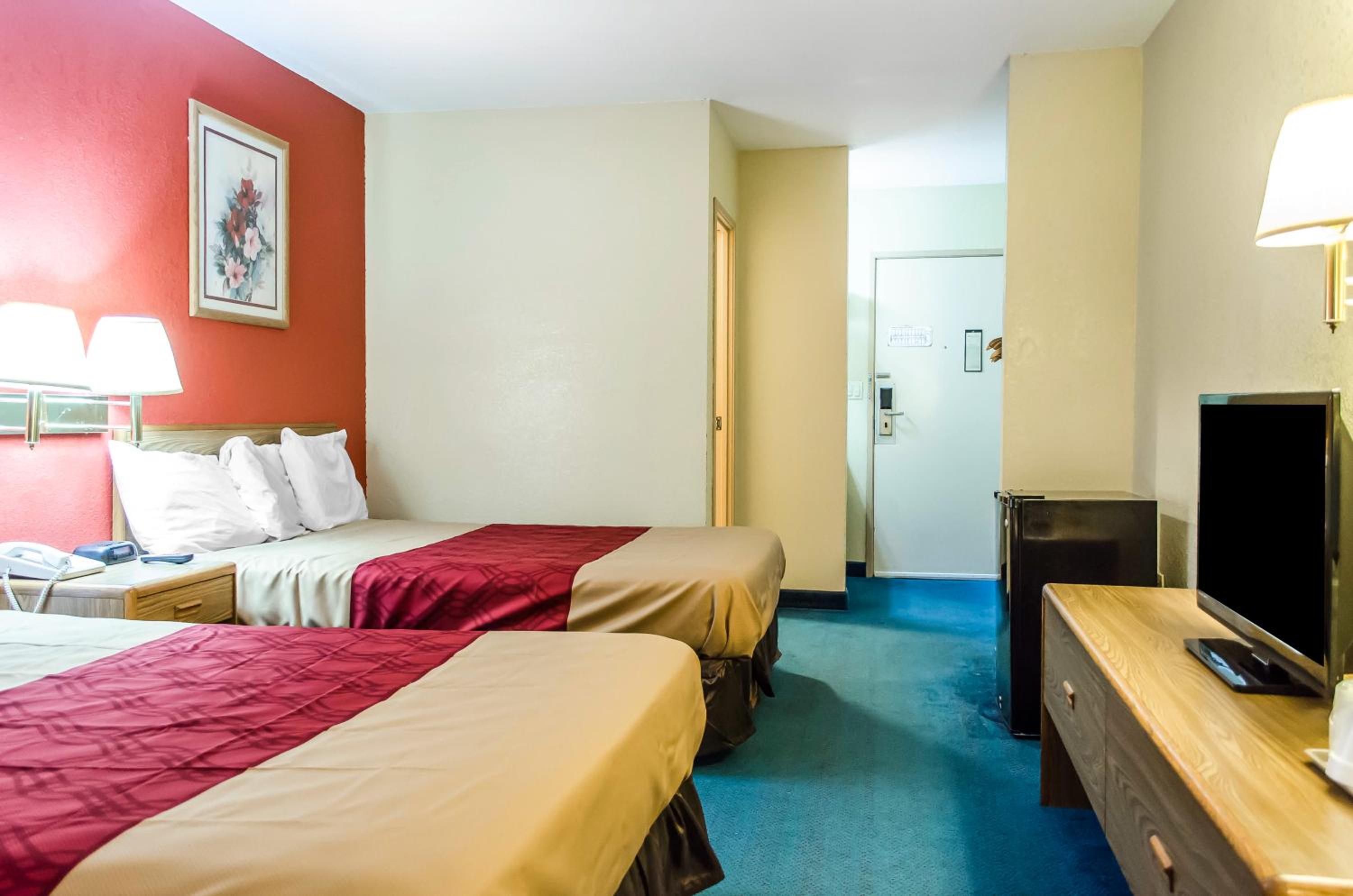 Double Room with Two Double Beds - Smoking