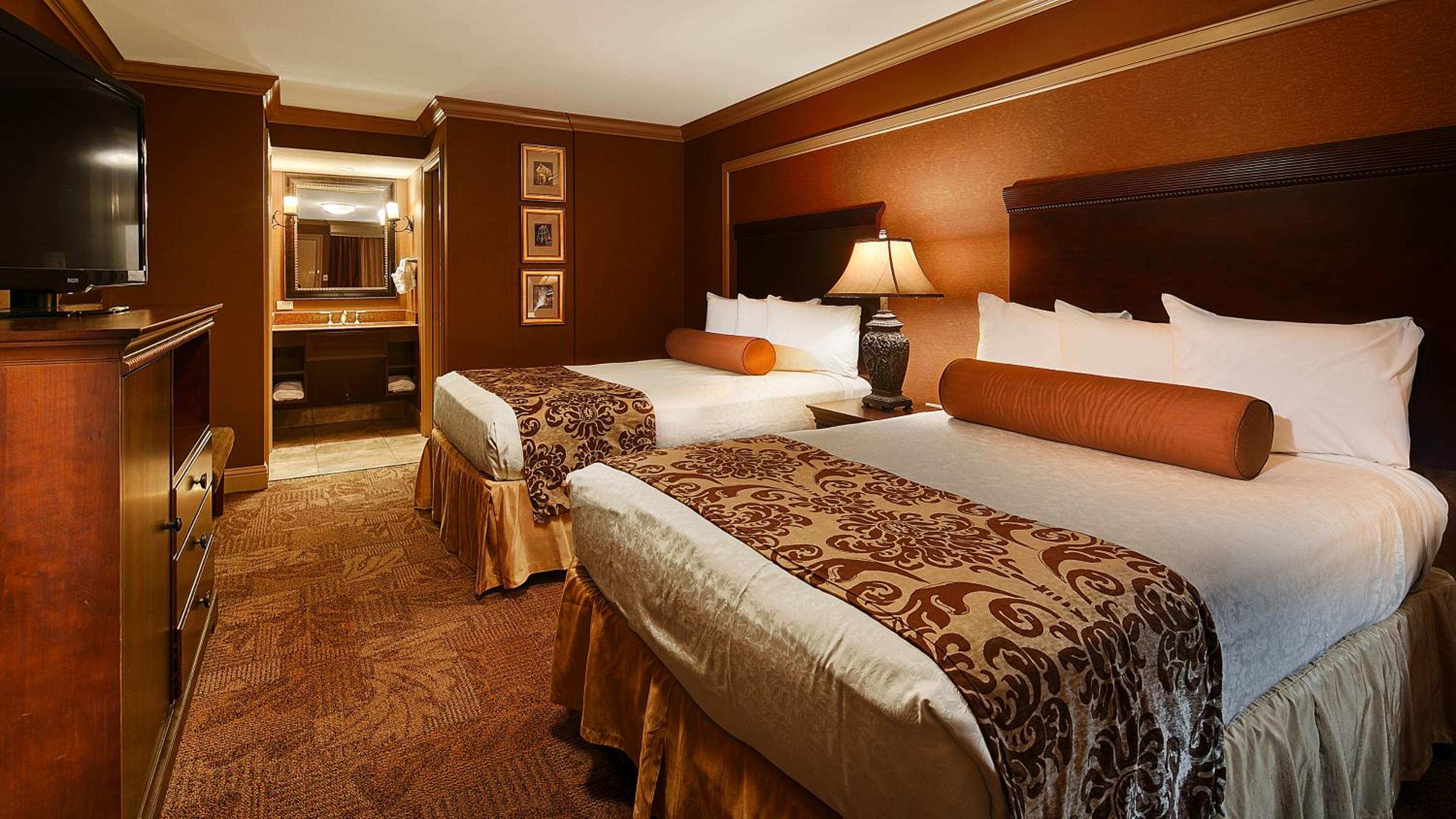 Double Room with Two Double Beds - Non-Smoking photo 1