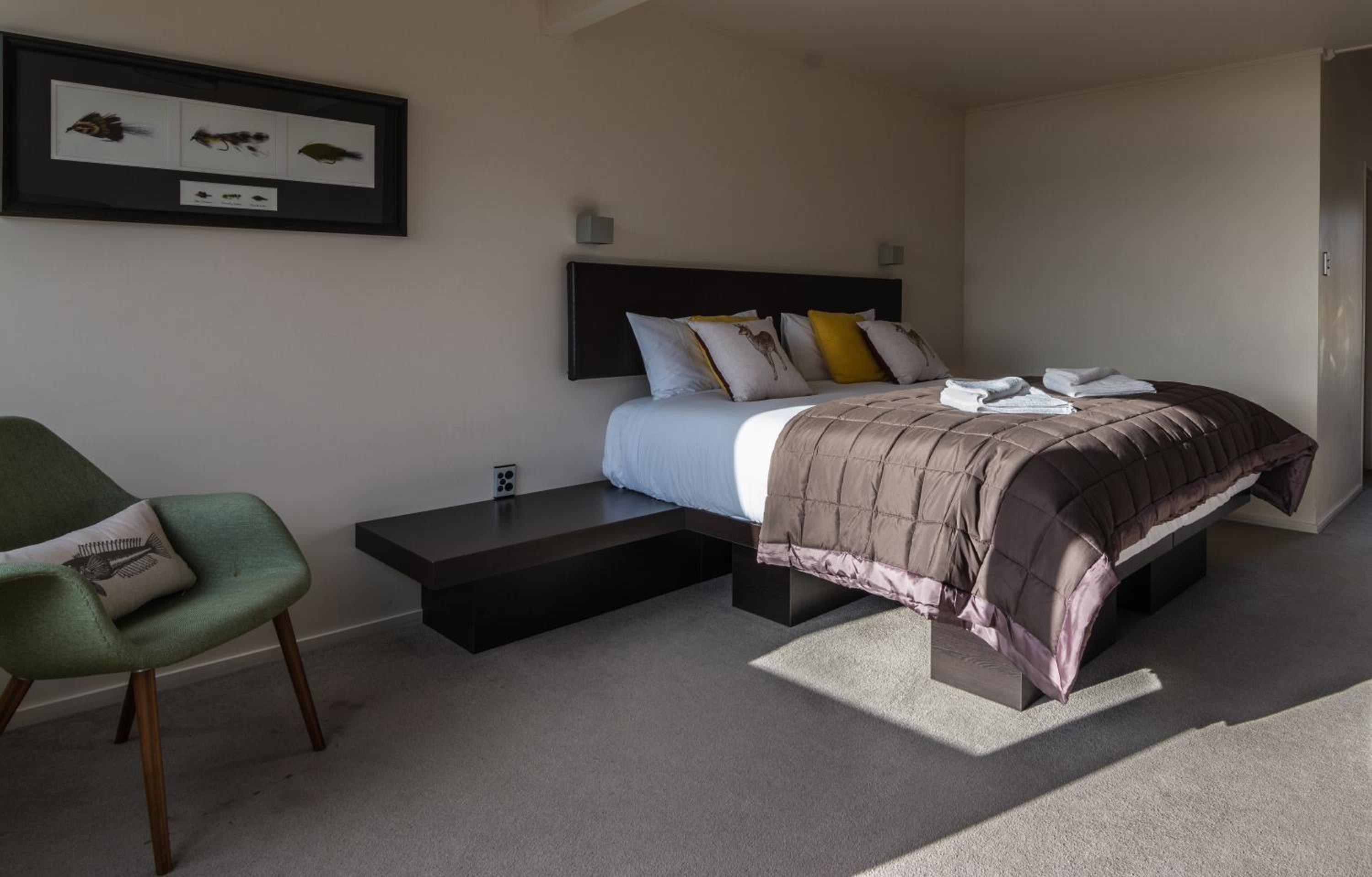 Lake View Family Hotel Room with Mezzanine and Ensuite Bathroom - Photo 19