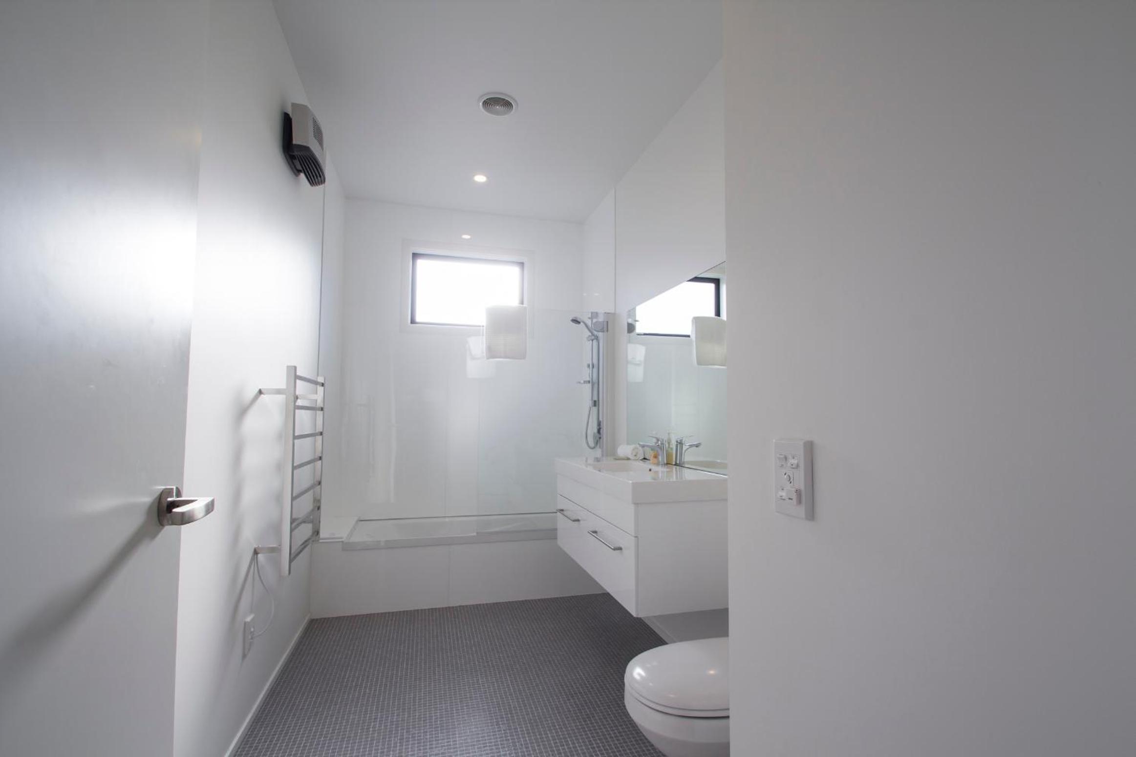 Two-Bedroom House - Photo 7
