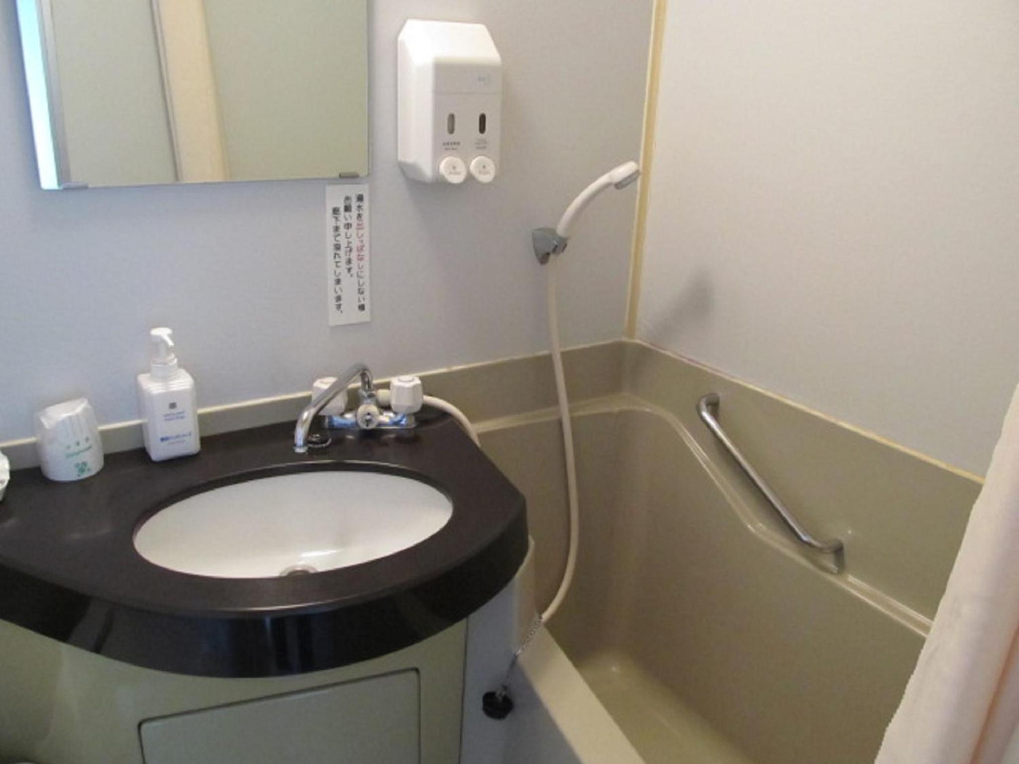 Economy Double Room - Non-Smoking photo 2