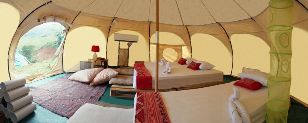 Tent - Photo 10