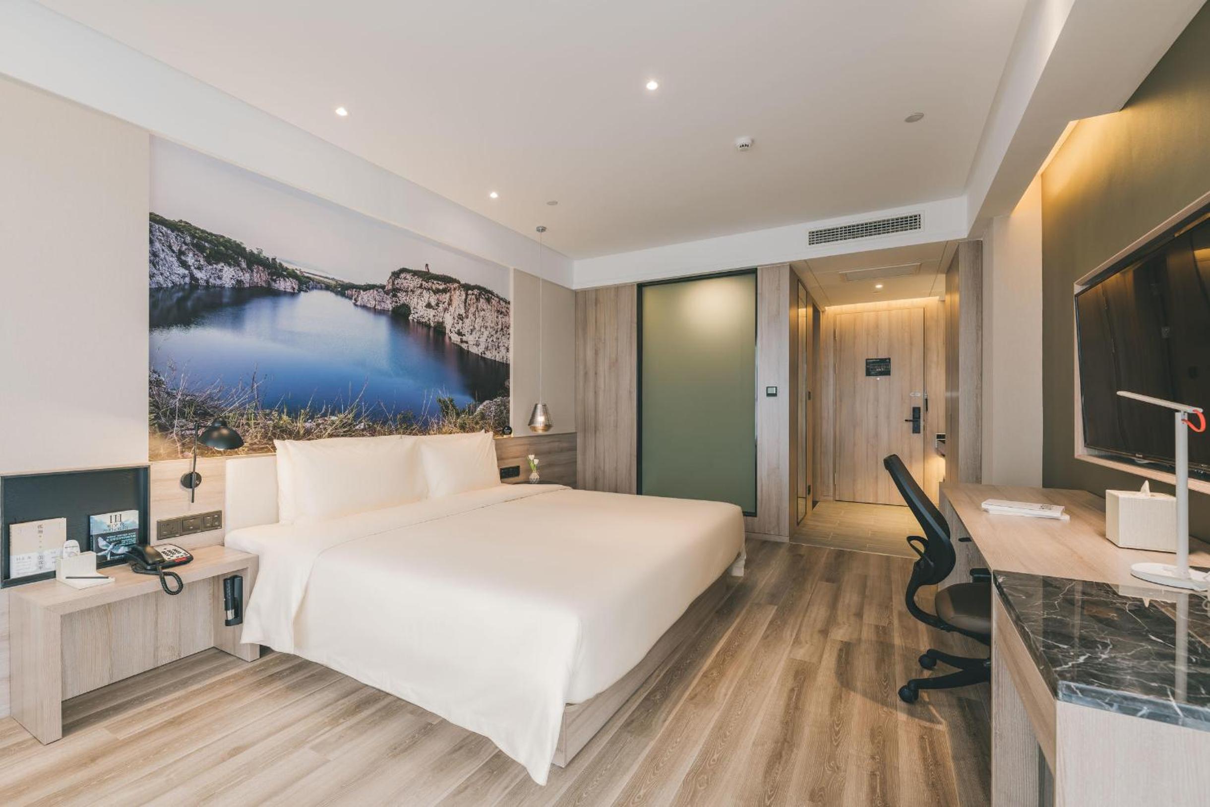 Elegant Double Room photo 2