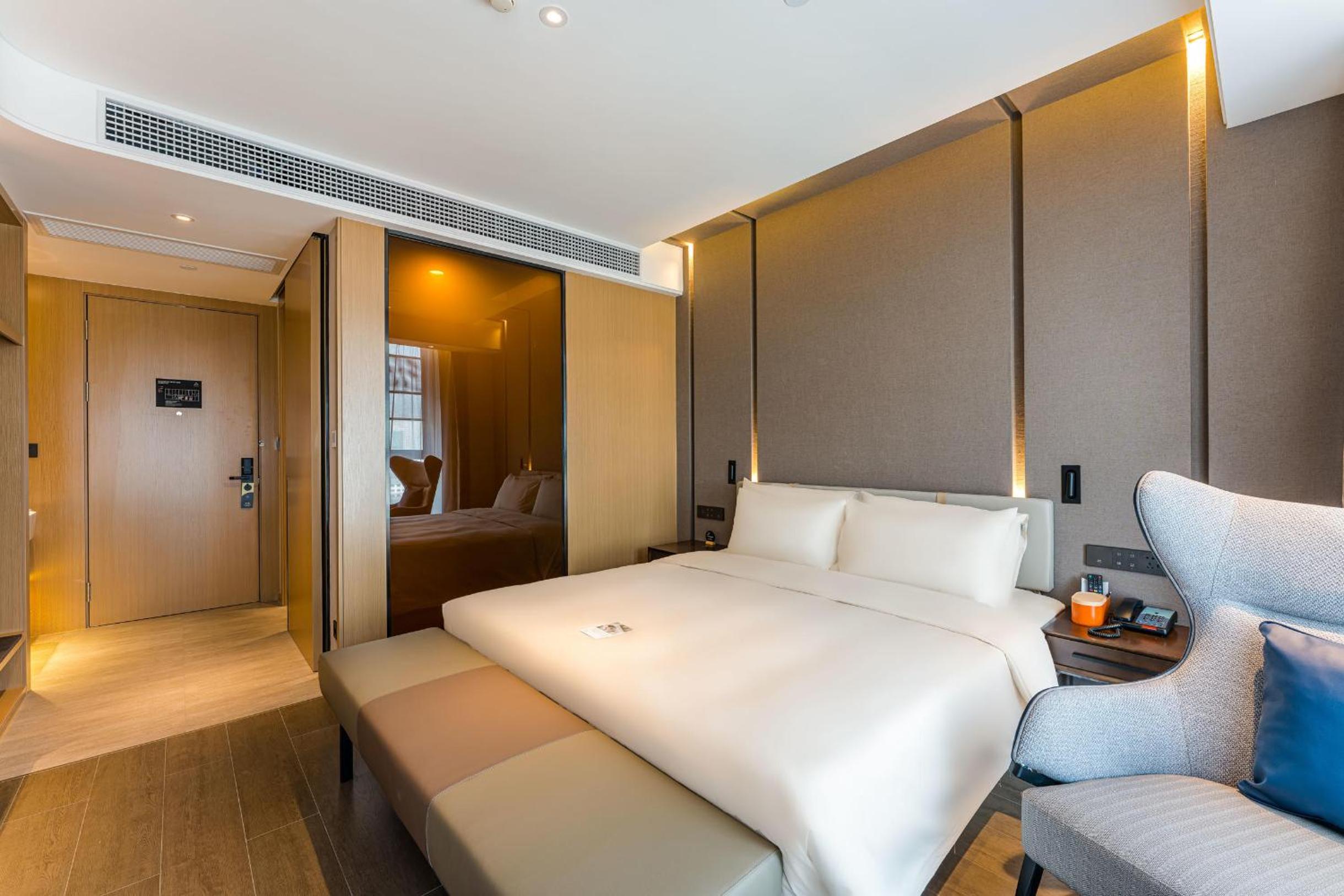 Elegant Double Room photo 2