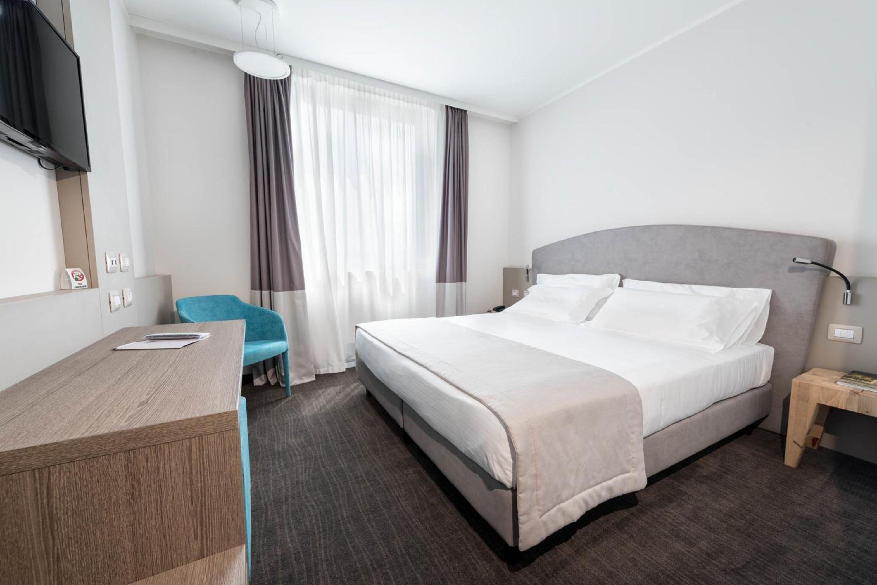 Superior Double or Twin Room - Photo 4