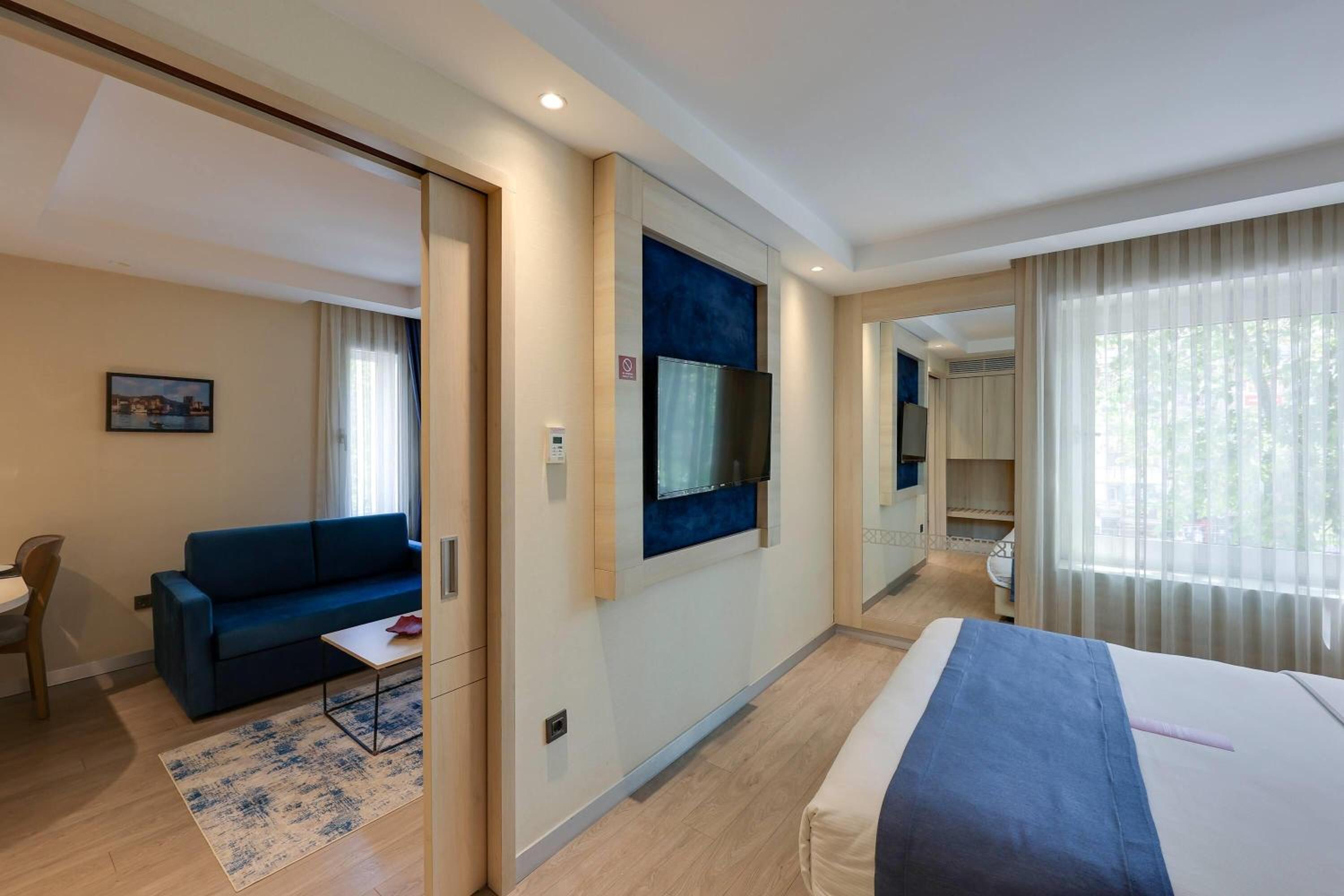Junior Suite, 1 Double Bed, Sofa Bed
