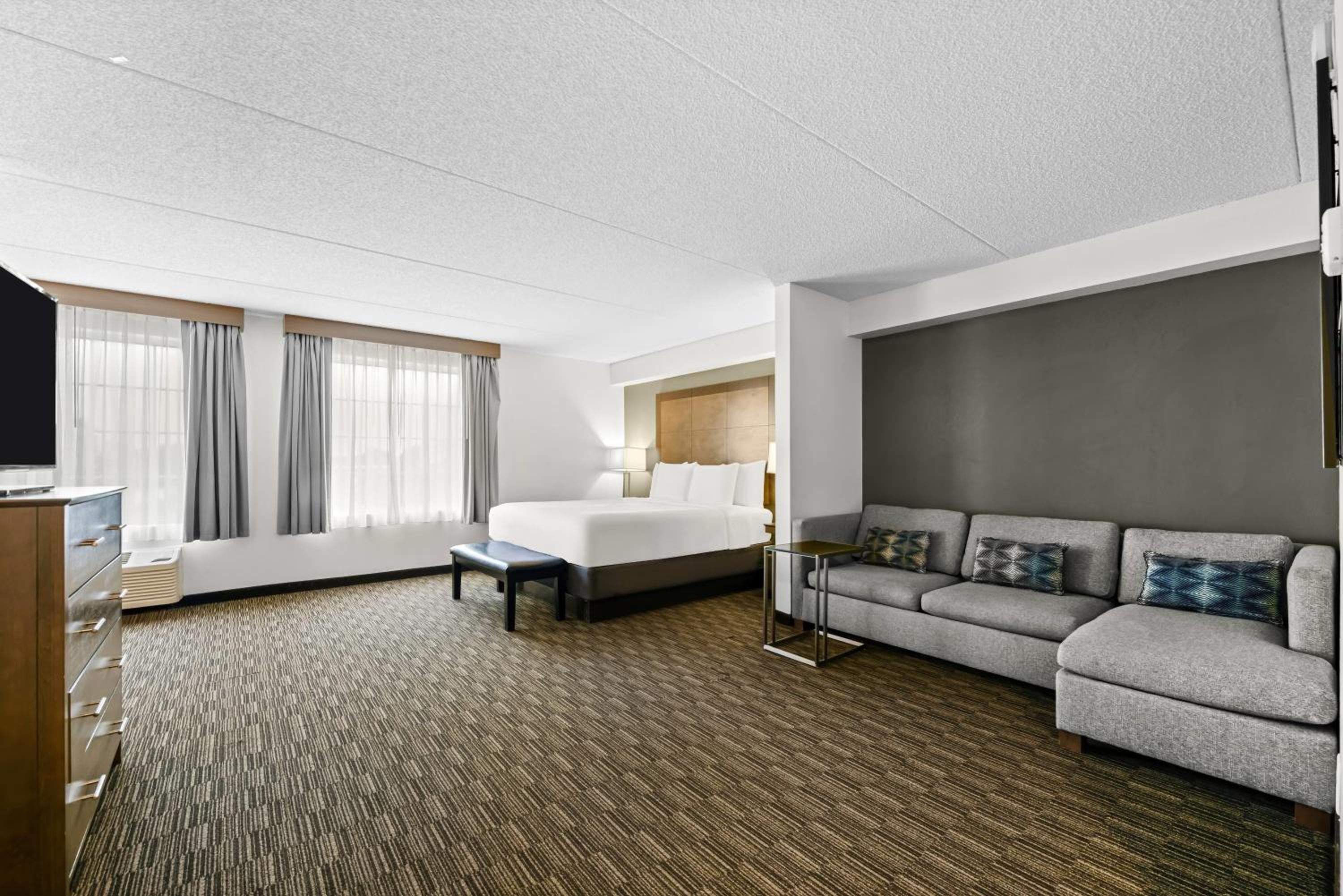 King Studio Suite - Non-Smoking - Photo 1