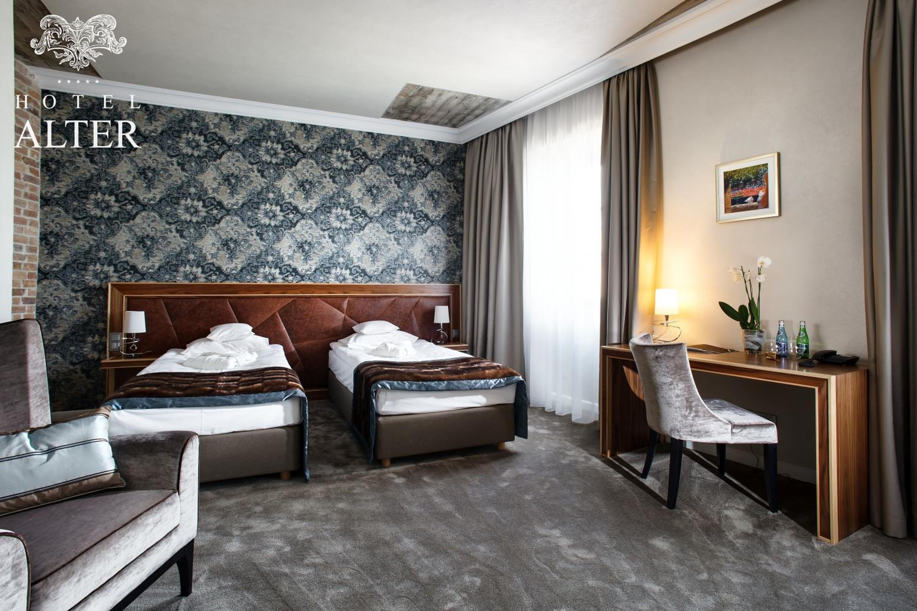 Deluxe Double or Twin Room - Photo 7