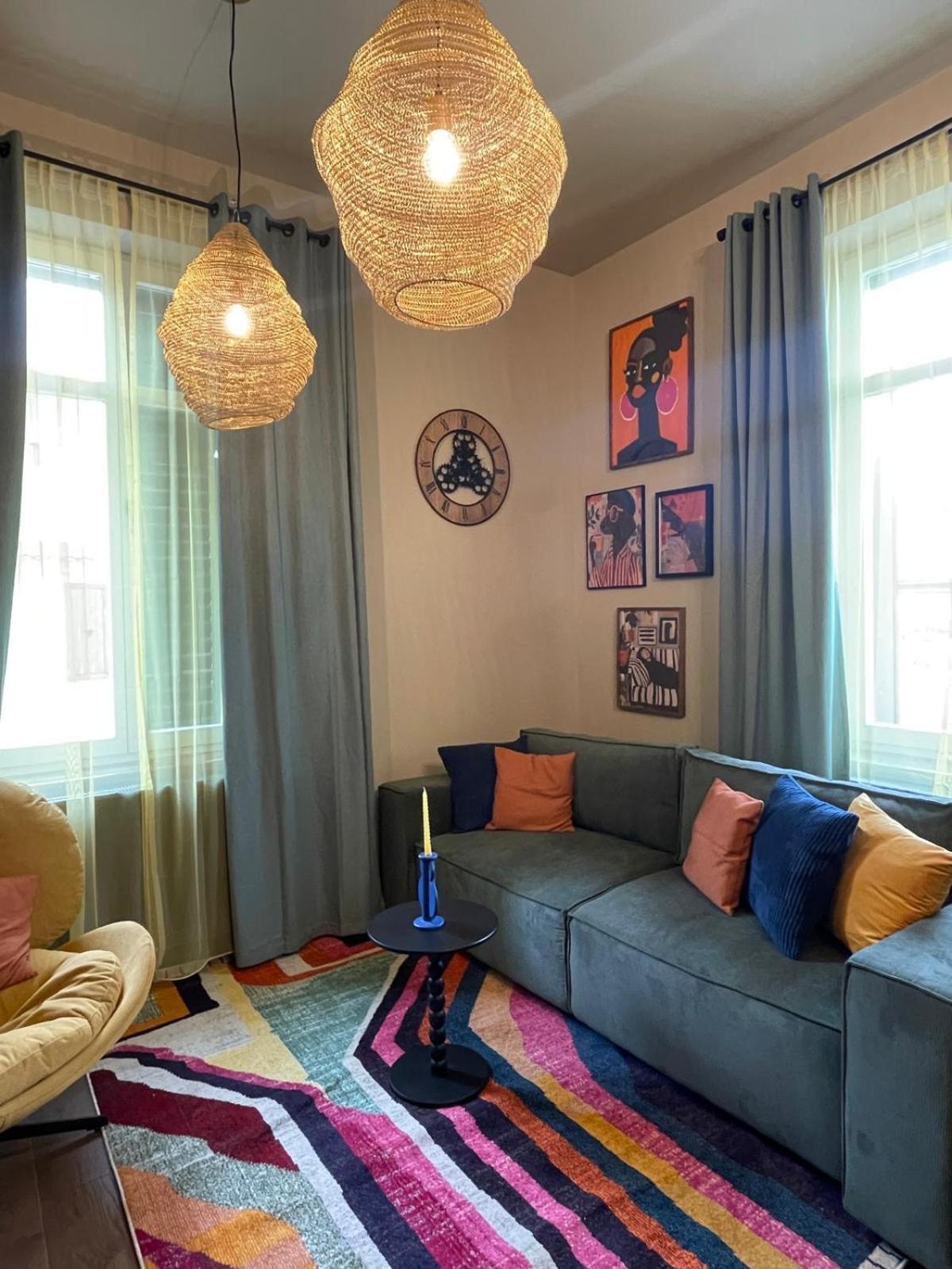 One-Bedroom Deluxe Apartment