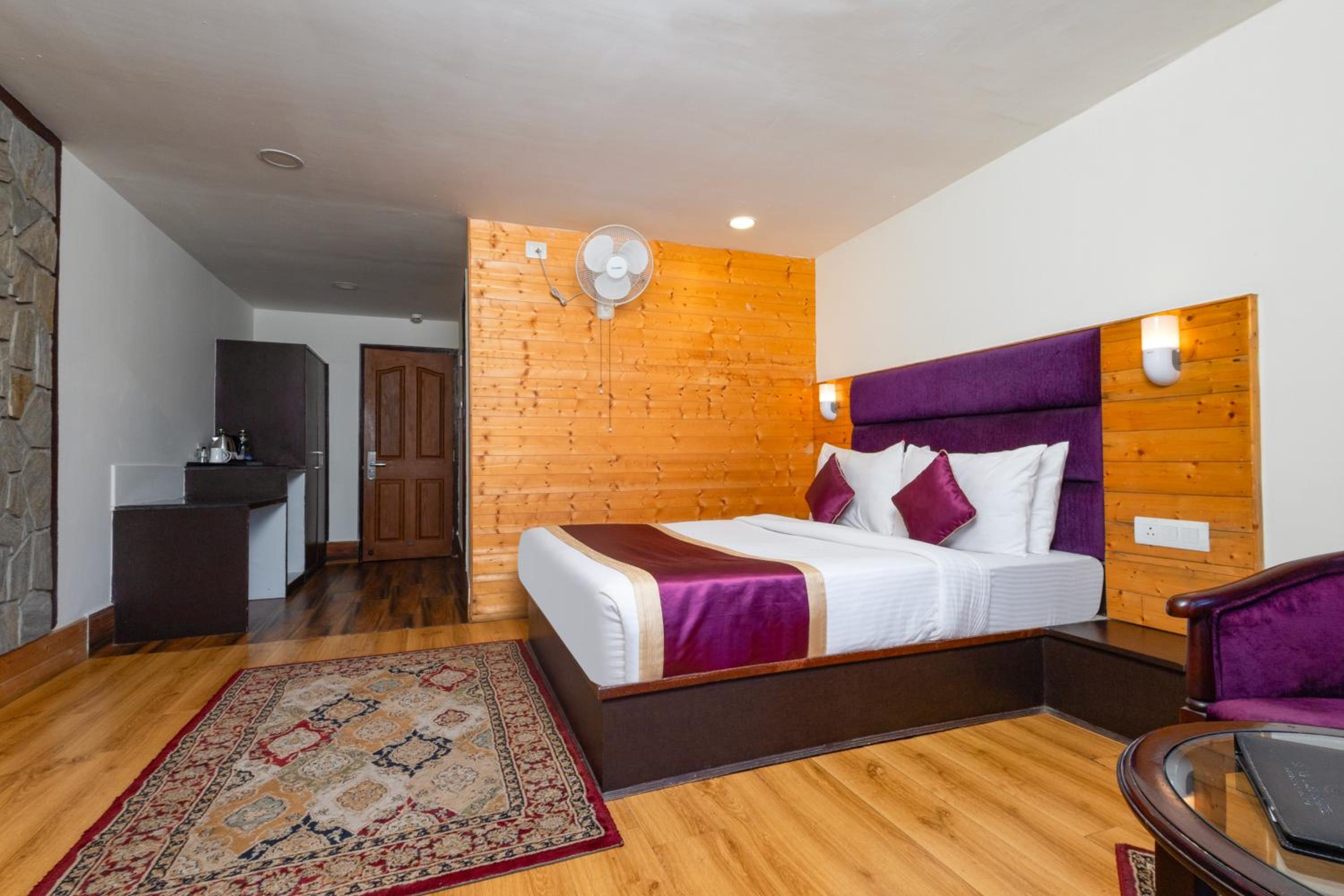Premium Room with City View  - Photo 5
