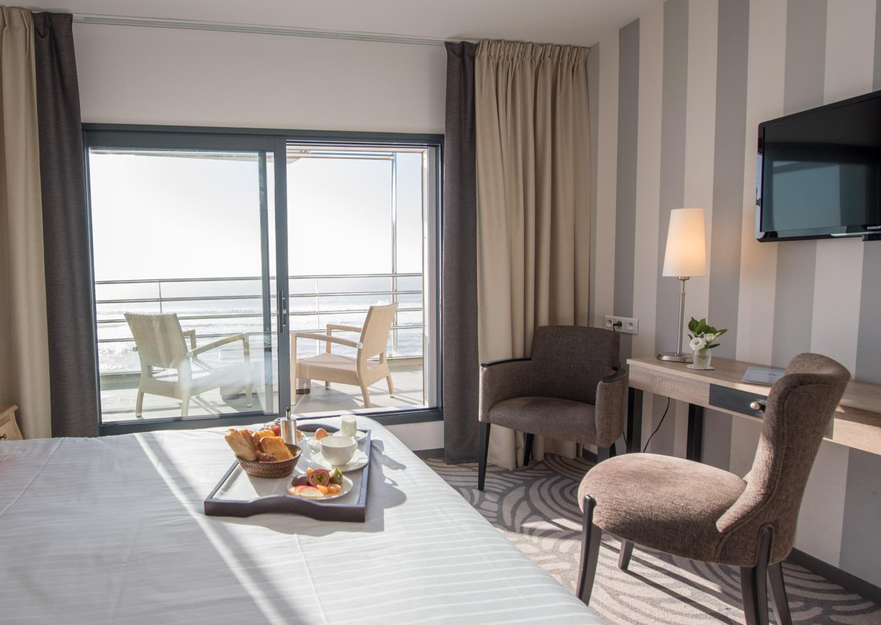 Superior Double Room with Sea View - Photo 1