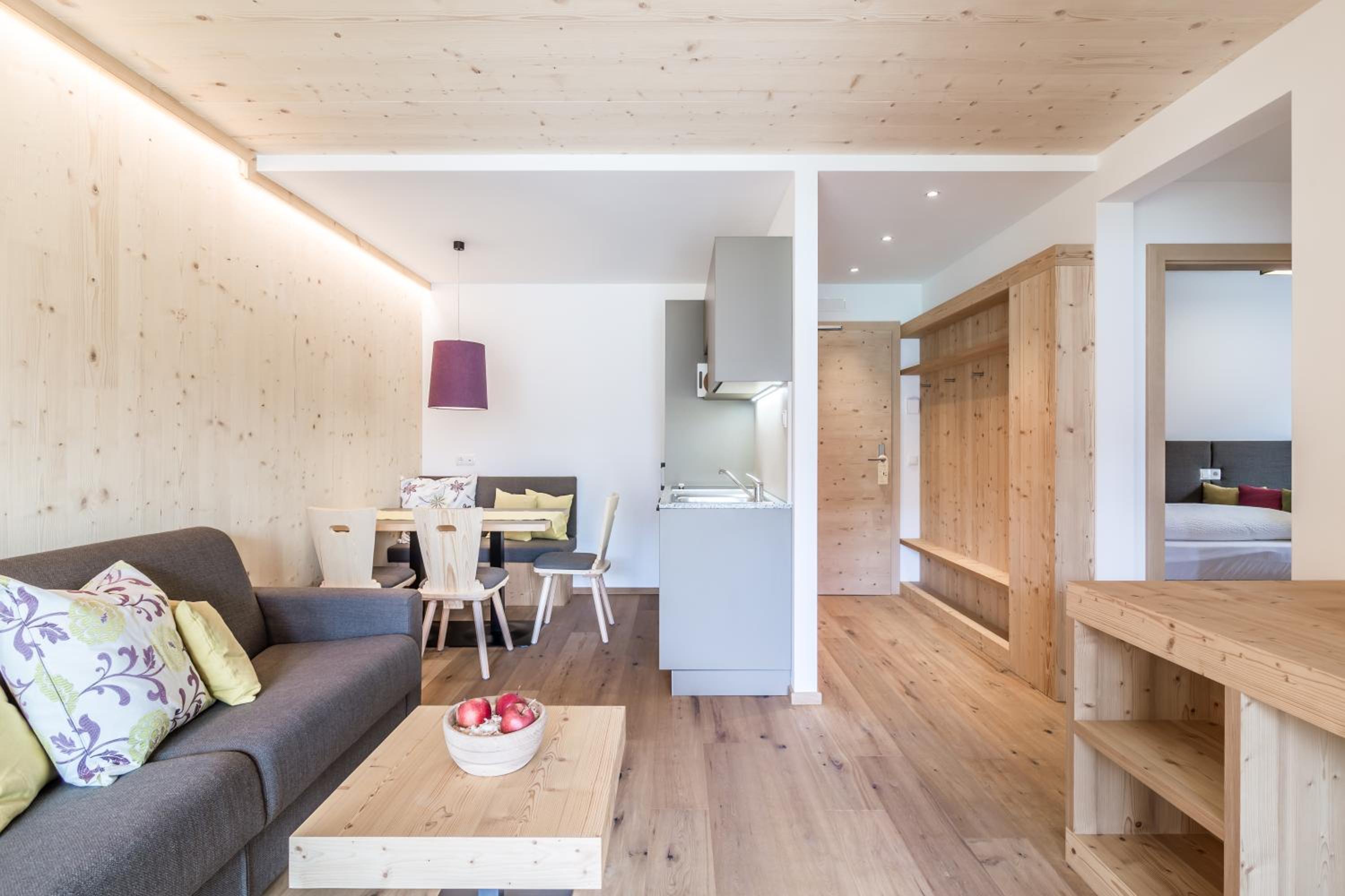 Deluxe Apartment with Garden