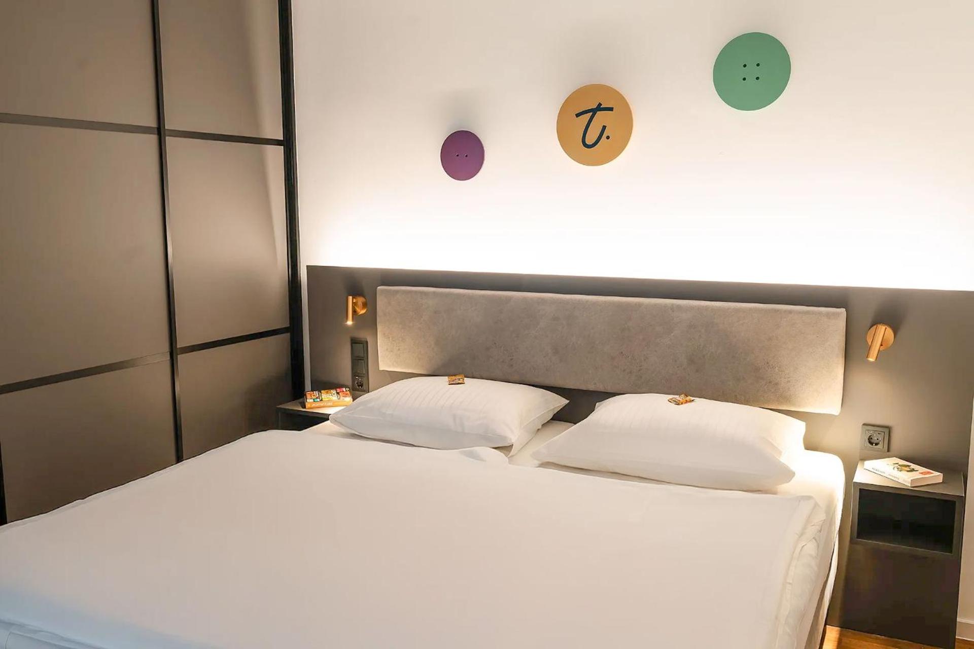 Studio Apartment with One Double Bed