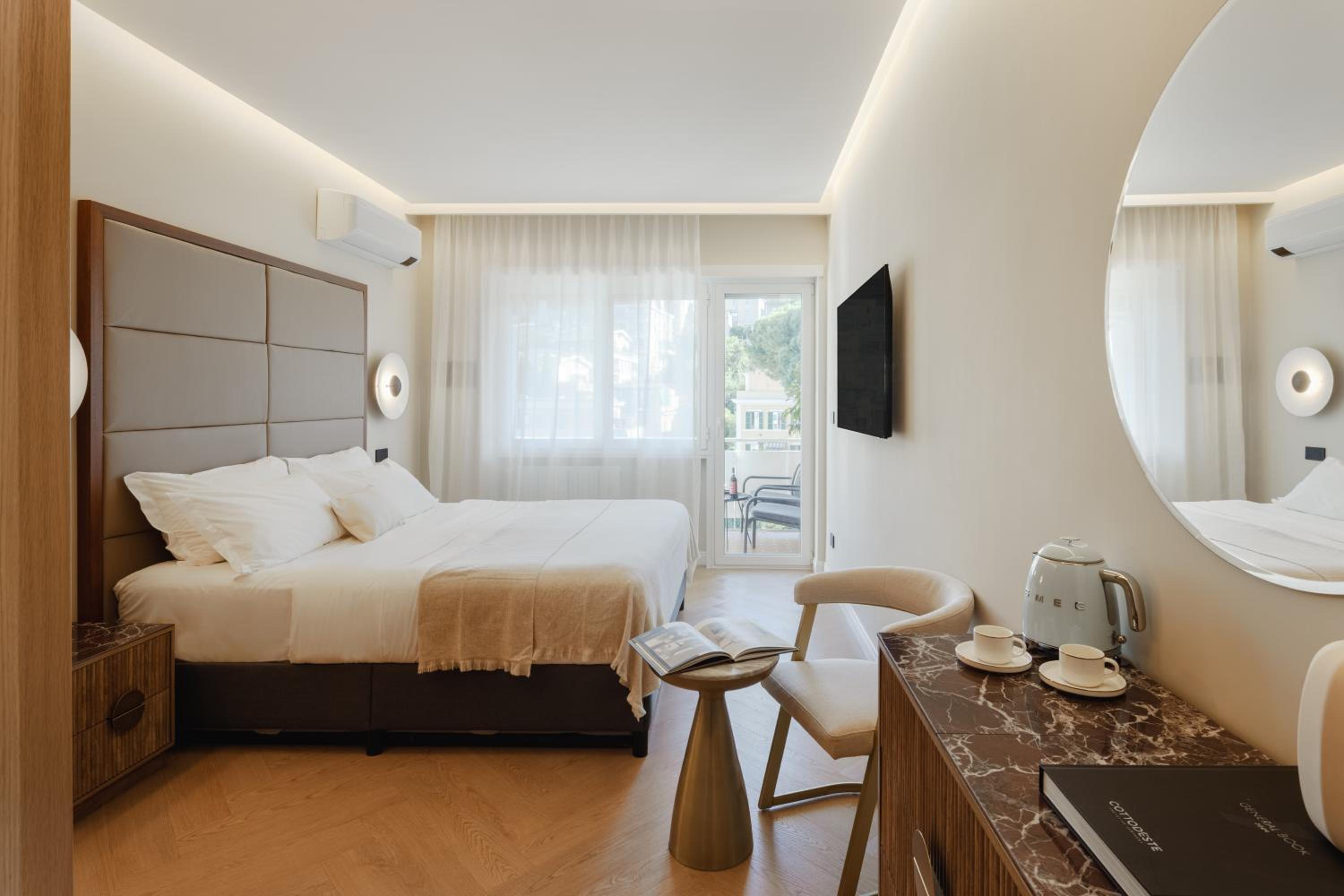 King Room with Balcony