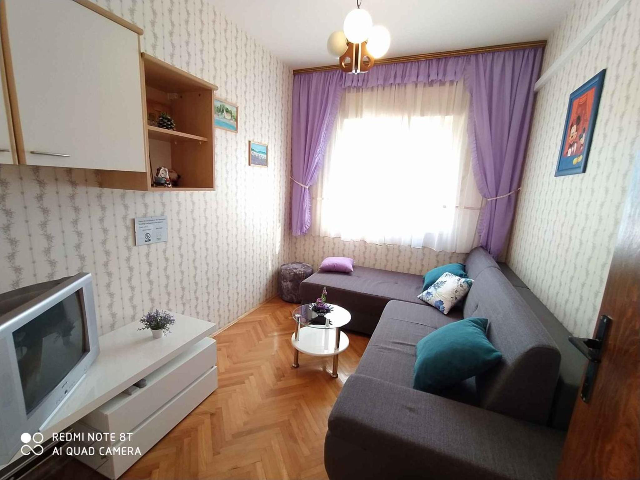 Apartment photo 1