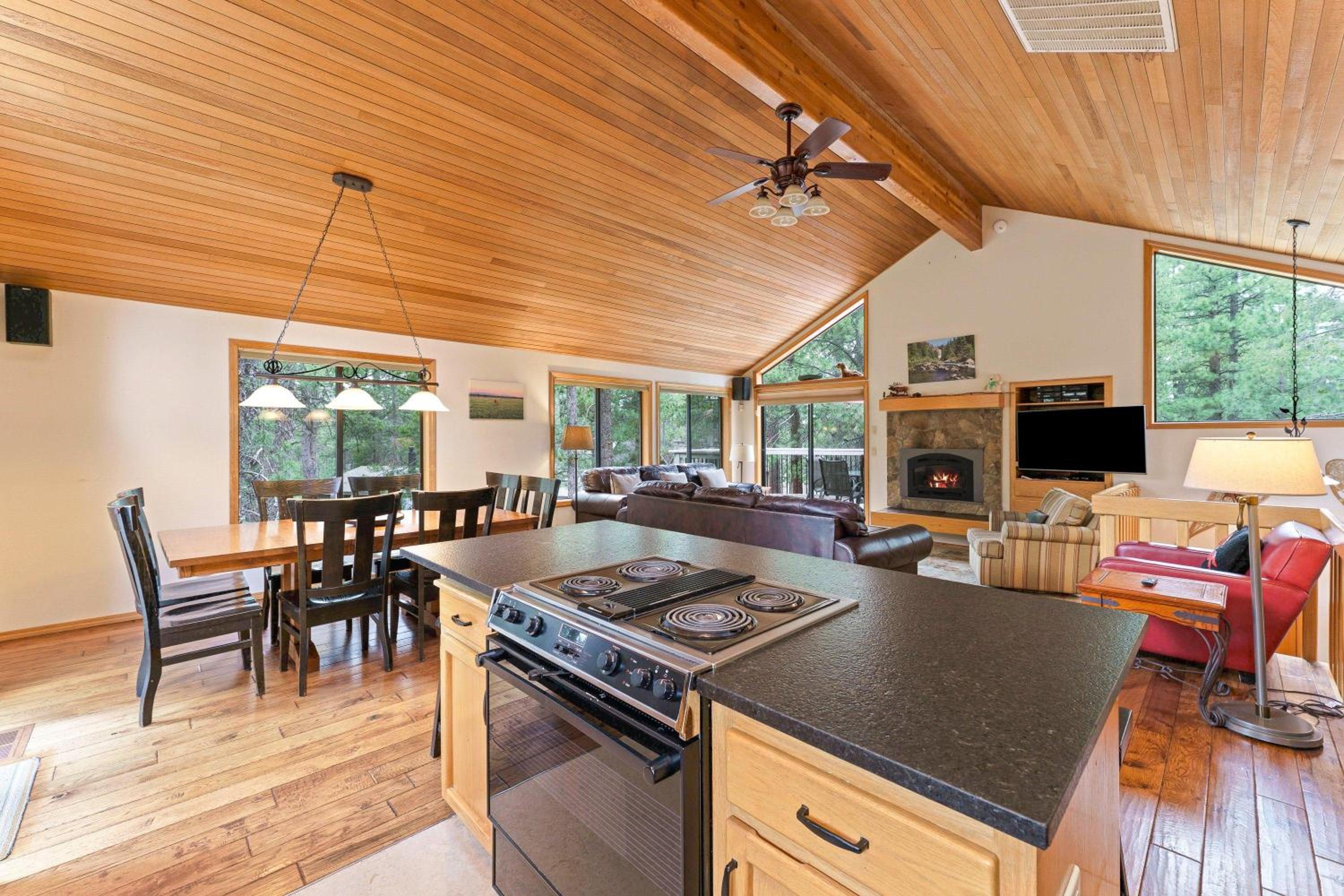 Five-Bedroom Holiday Home photo 2
