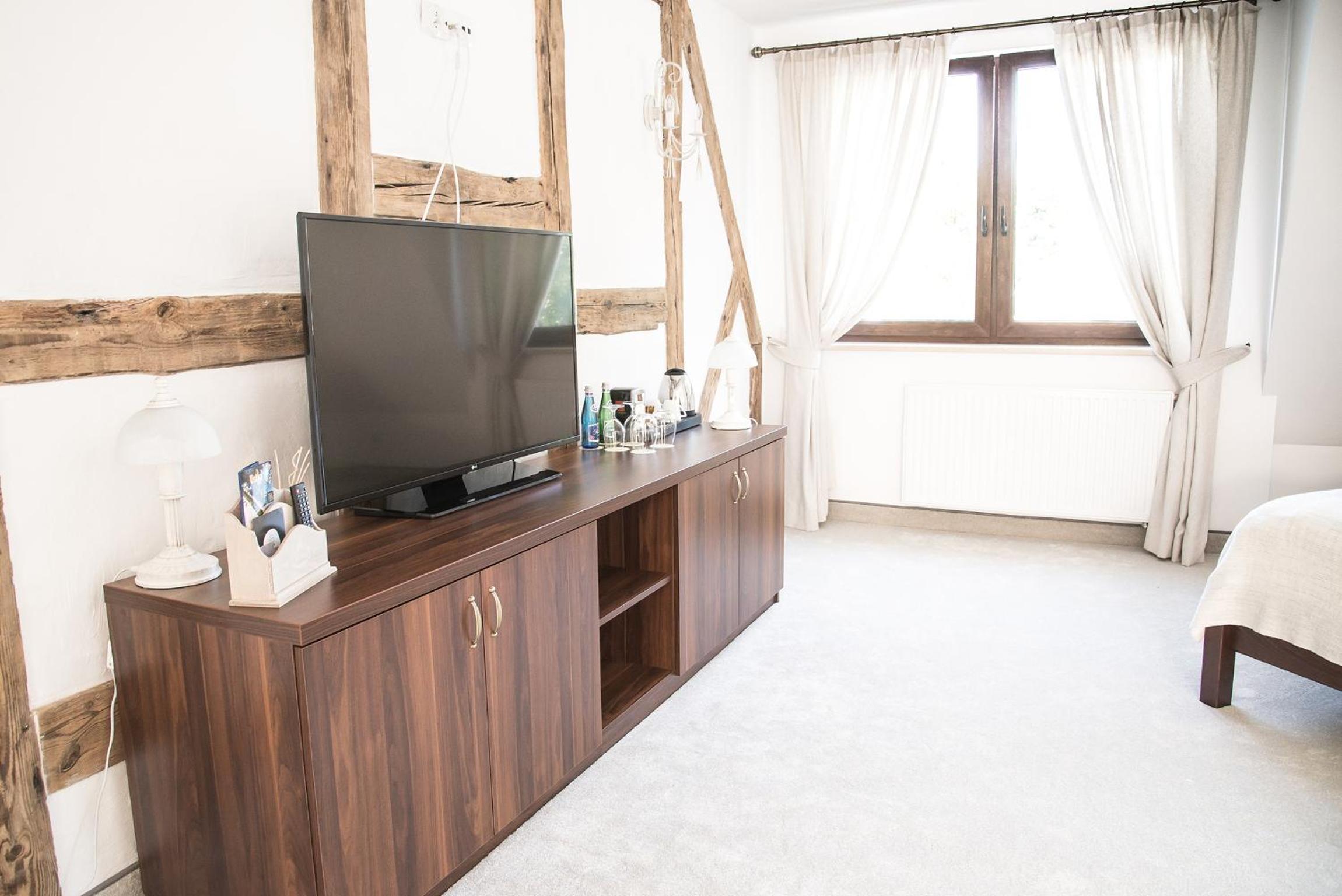 Family Room - Photo 3