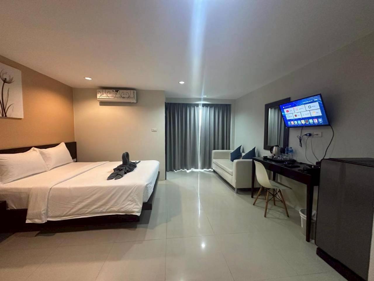 King Suite with Balcony