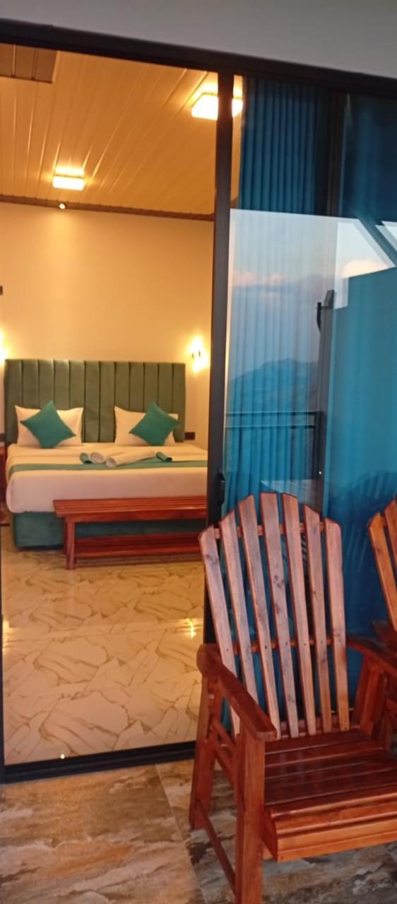 Double Room with Mountain View