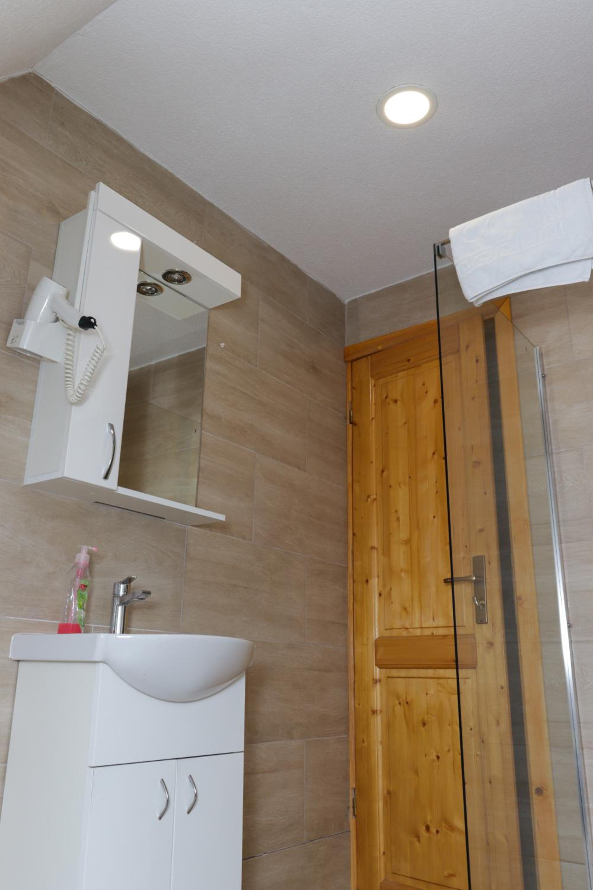 Two-Bedroom Apartment - Photo 2