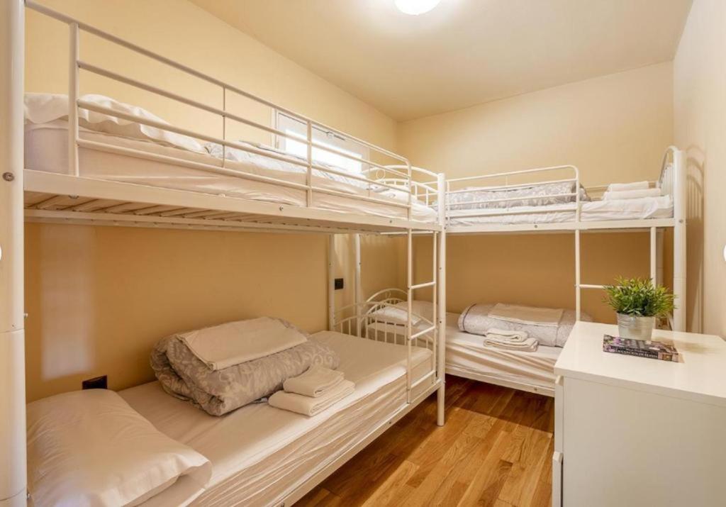 Three-Bedroom Deluxe Apartment photo 1