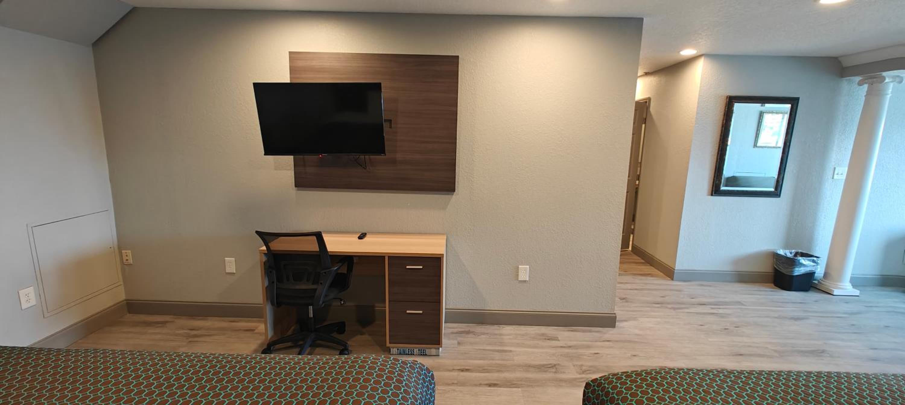 King Room with Mountain View photo 2