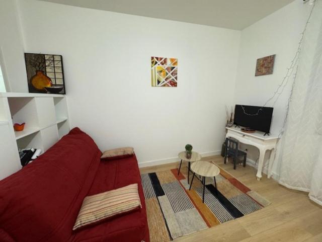 Studio Apartment