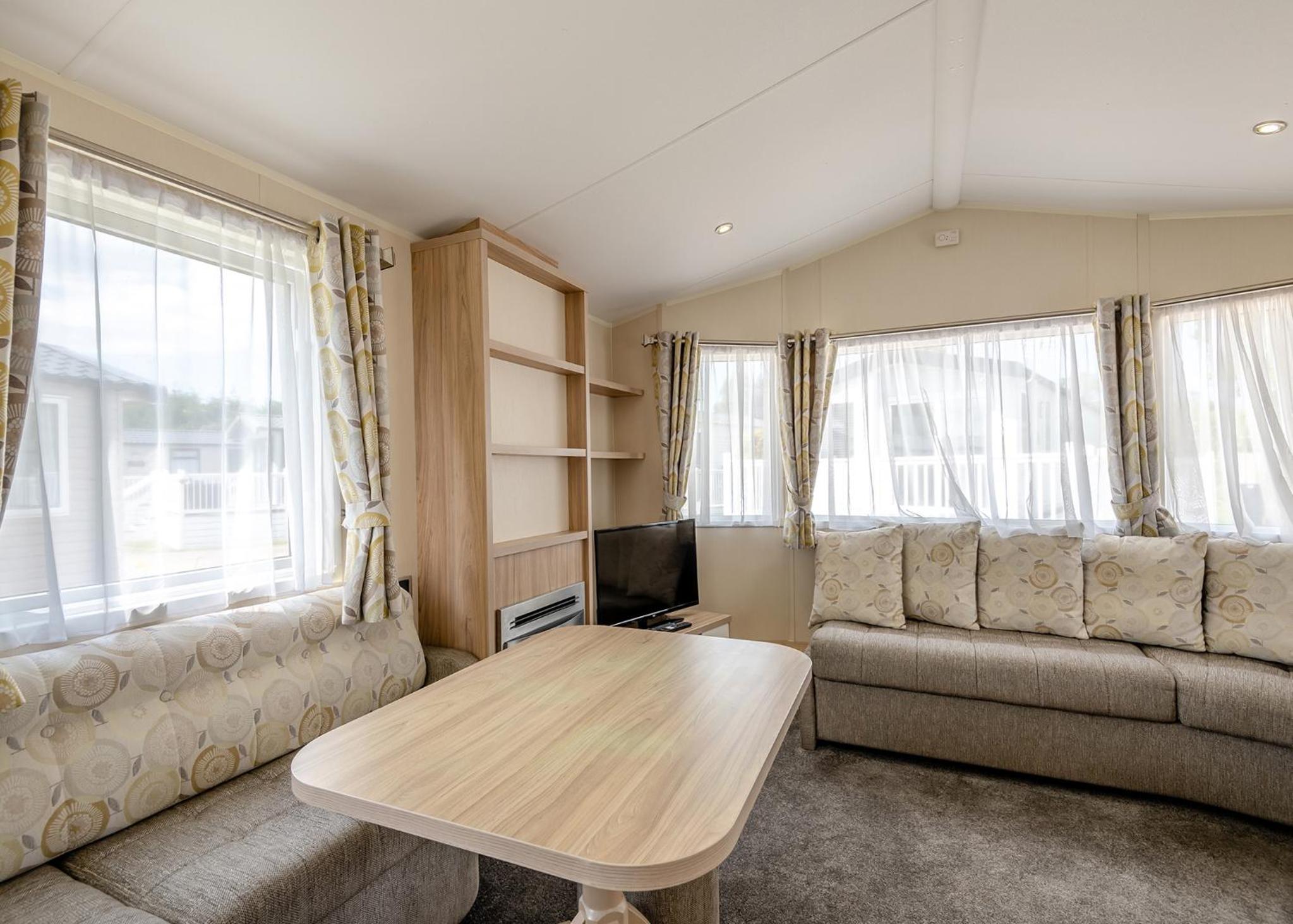 Mobile Home 4 photo 3