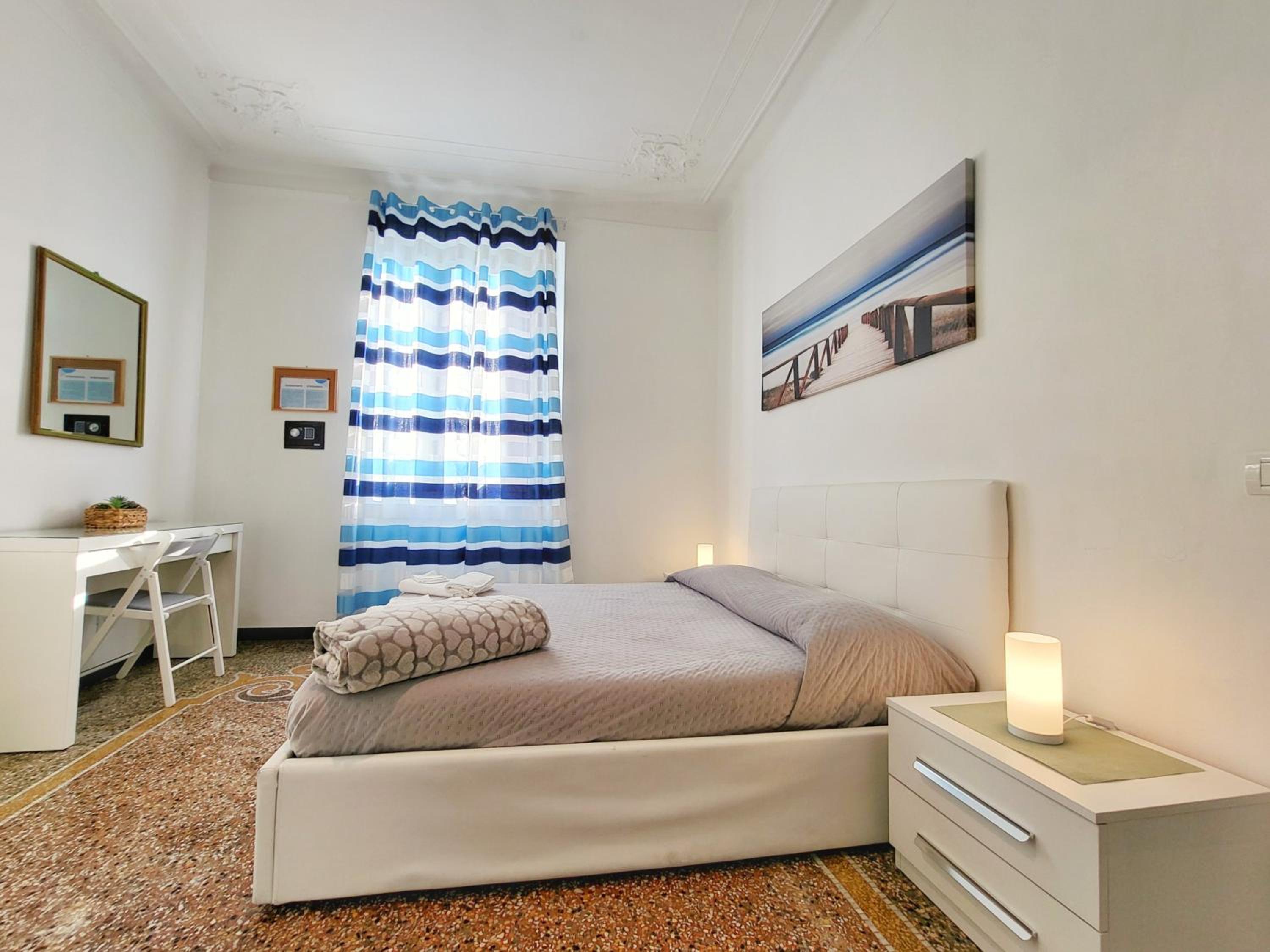 Two-Bedroom Apartment with Balcony photo 2