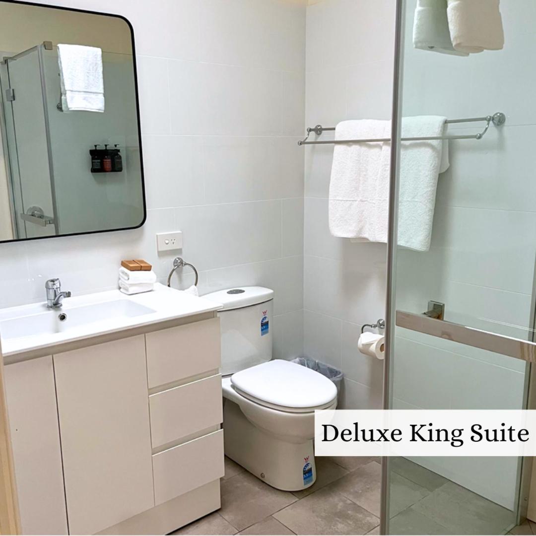 Deluxe King Suite