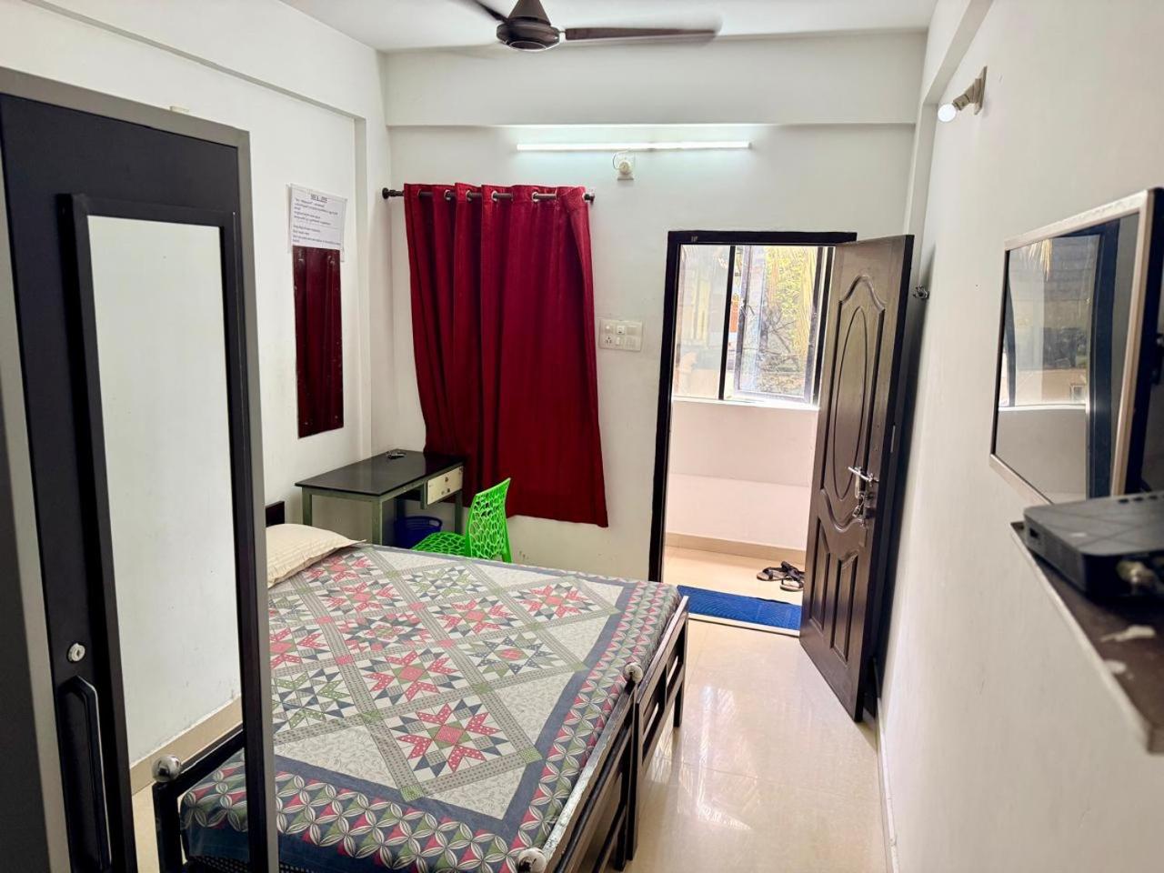 Double or Twin Room photo 2