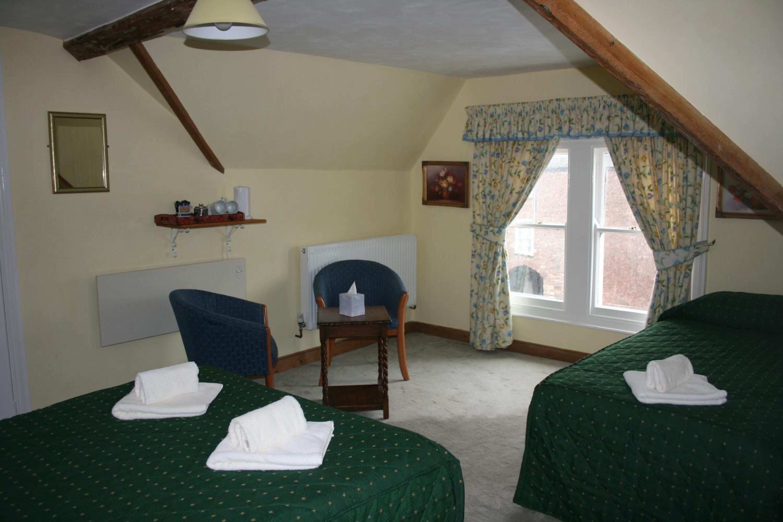 Family Room (2 Adults + 1 Child) photo 2