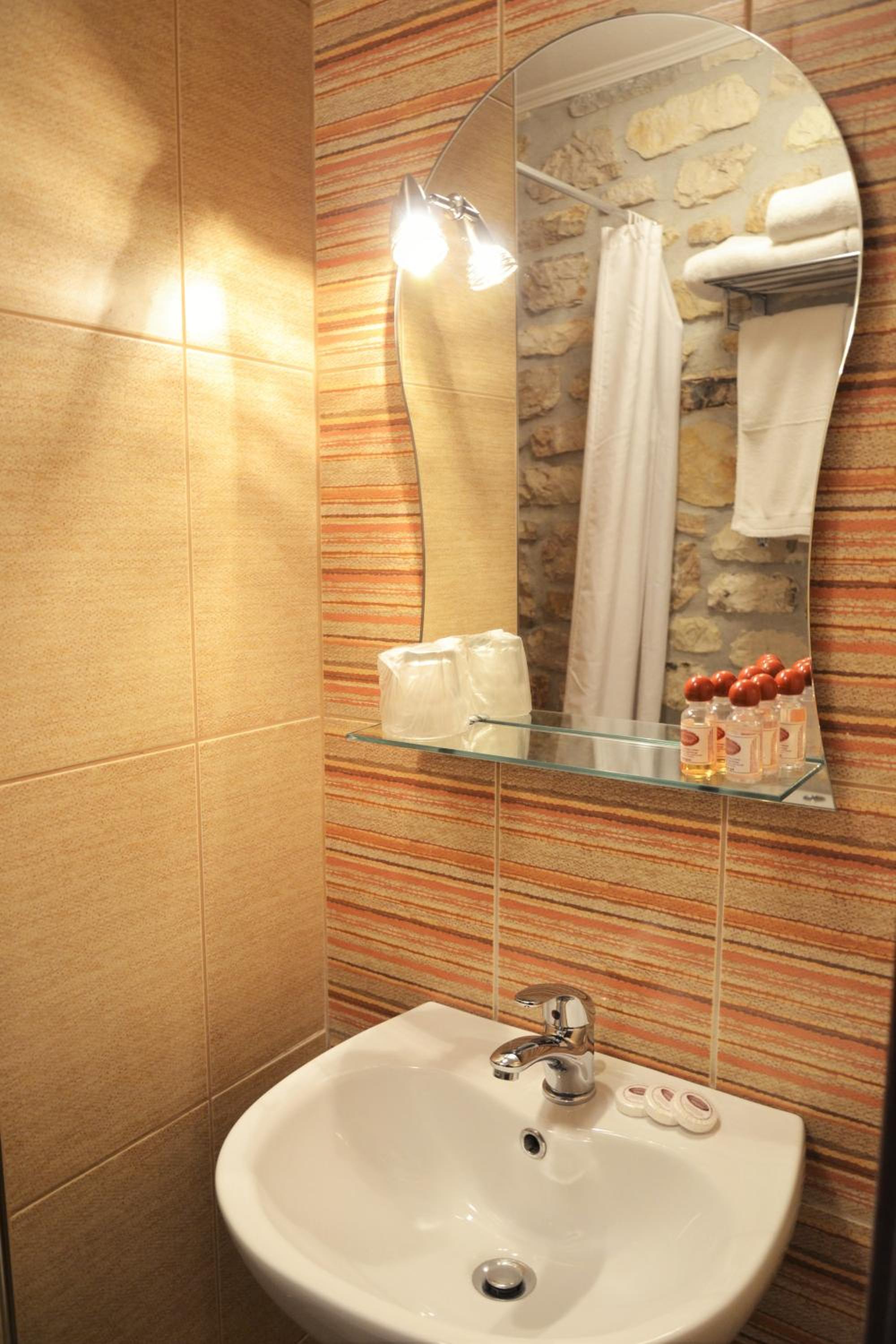 Triple Room - Photo 7