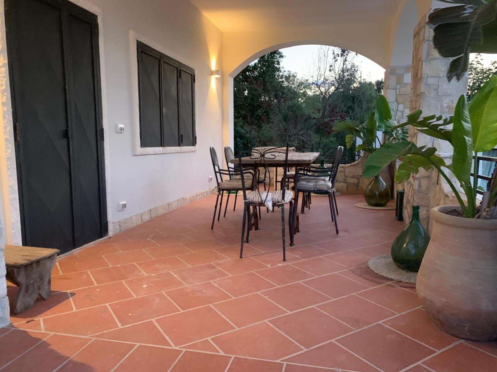 Deluxe Two-Bedroom Apartment with Garden View