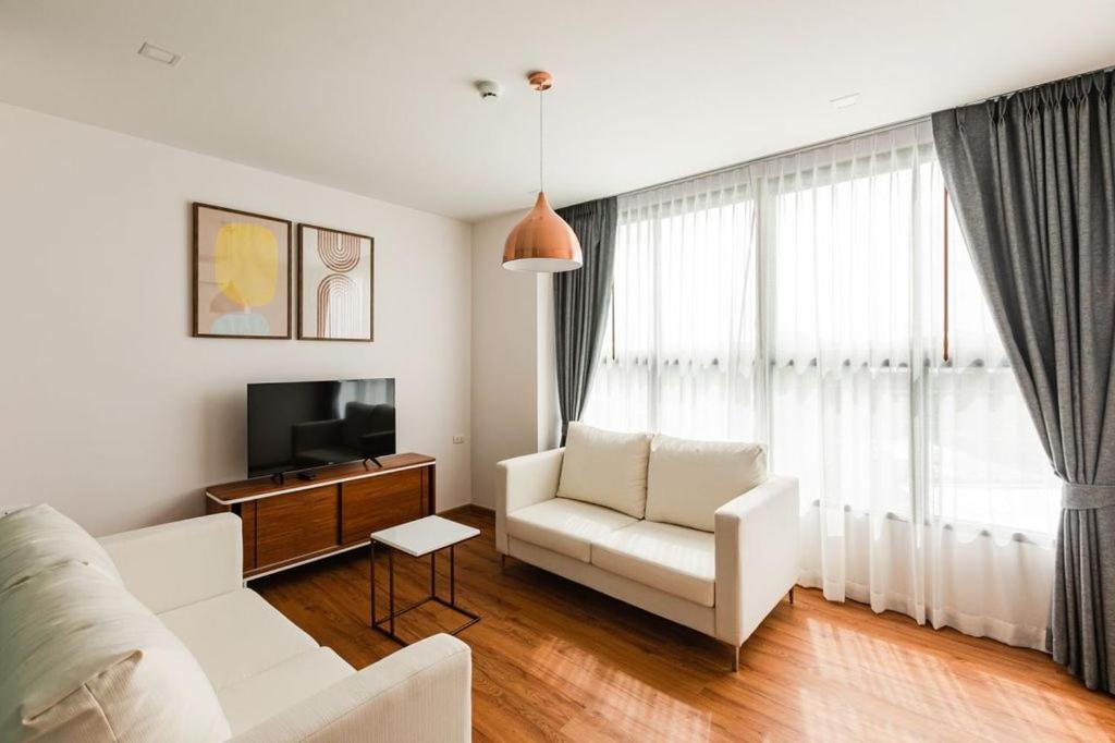 Two-Bedroom Suite - Photo 4