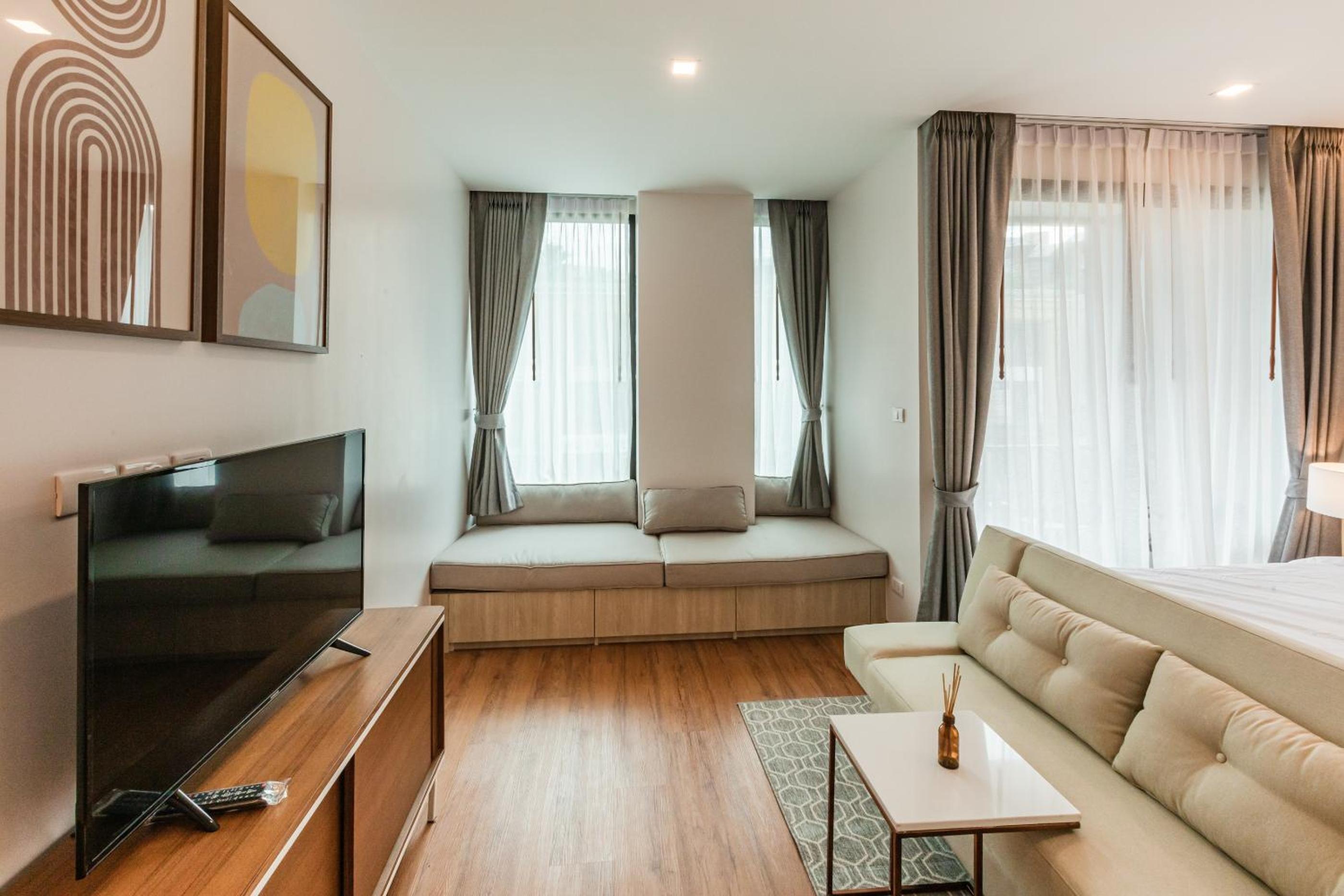 Superior King Room - Photo 5