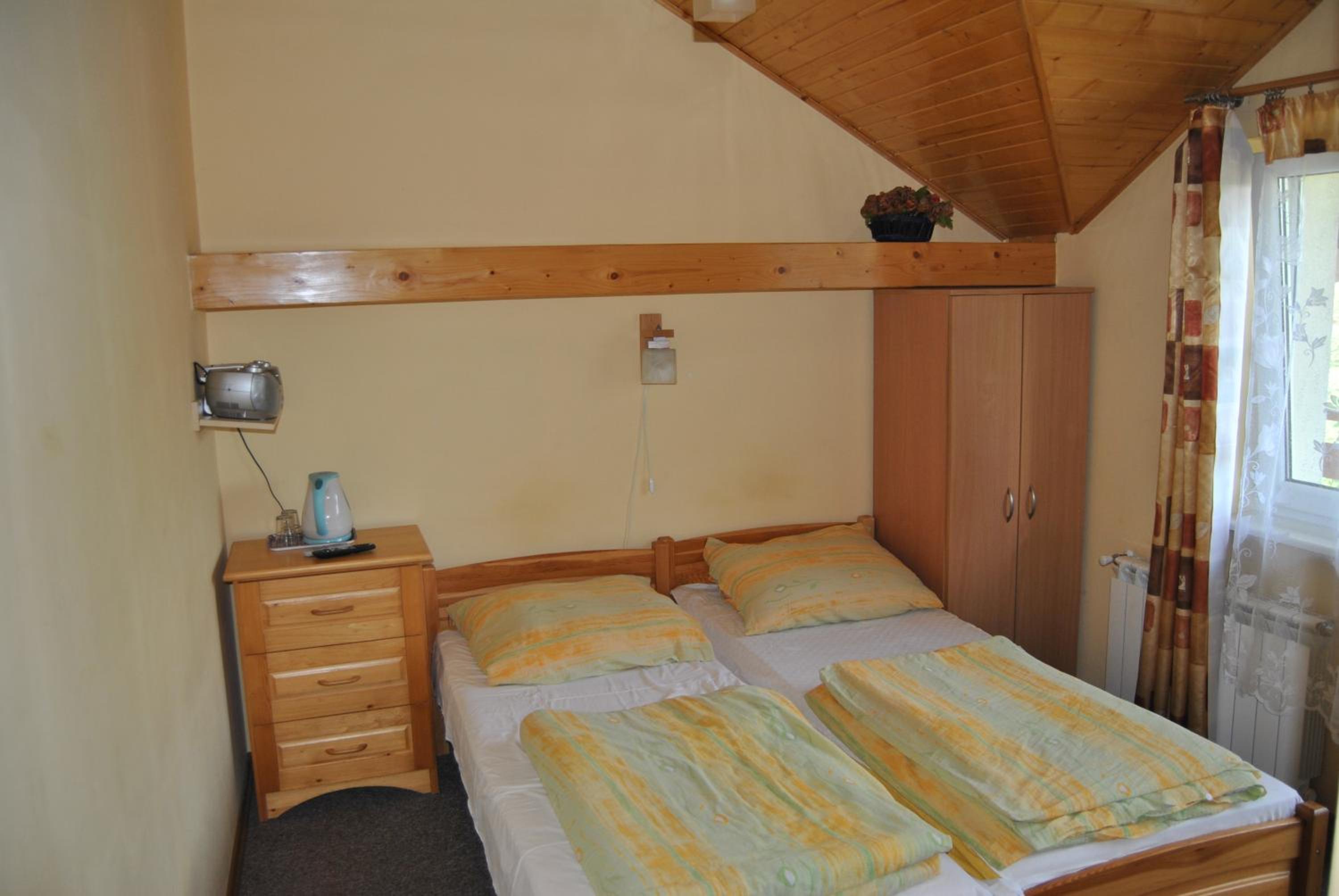 Twin Room - Photo 1