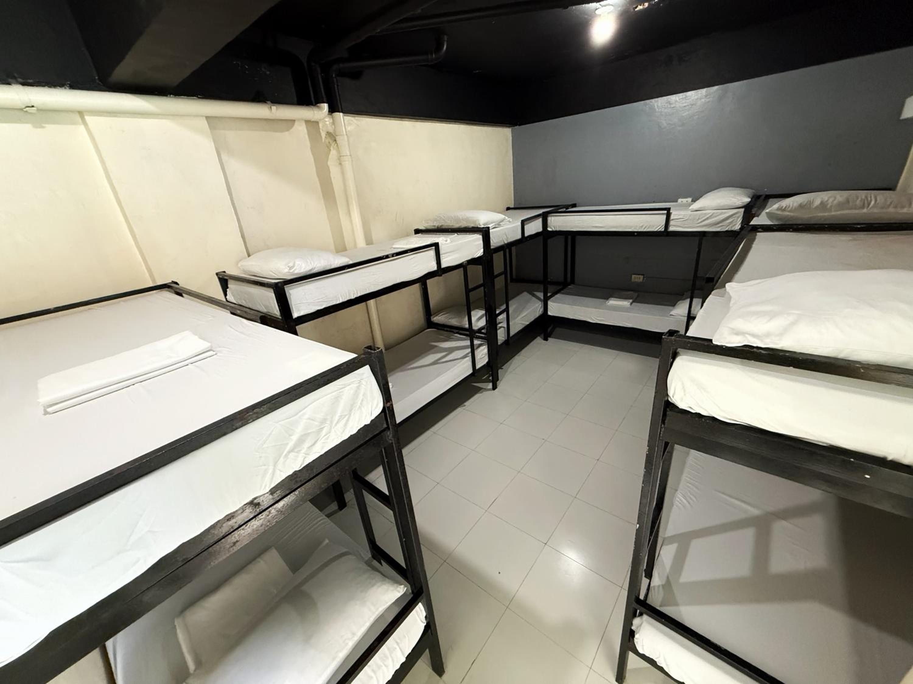 Mixed Dormitory Room photo 3