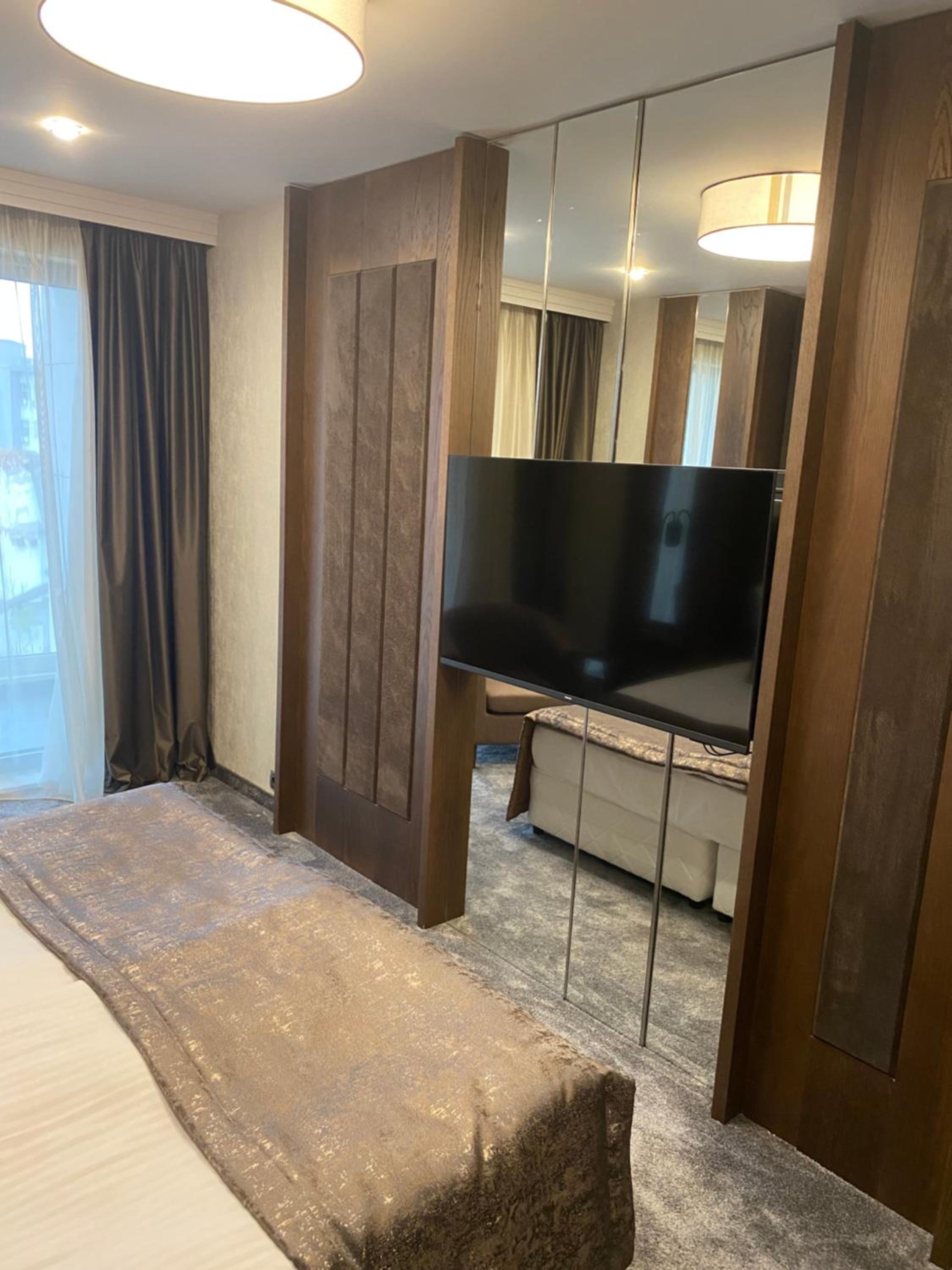 Two-Bedroom Deluxe Apartment with Balcony photo 2
