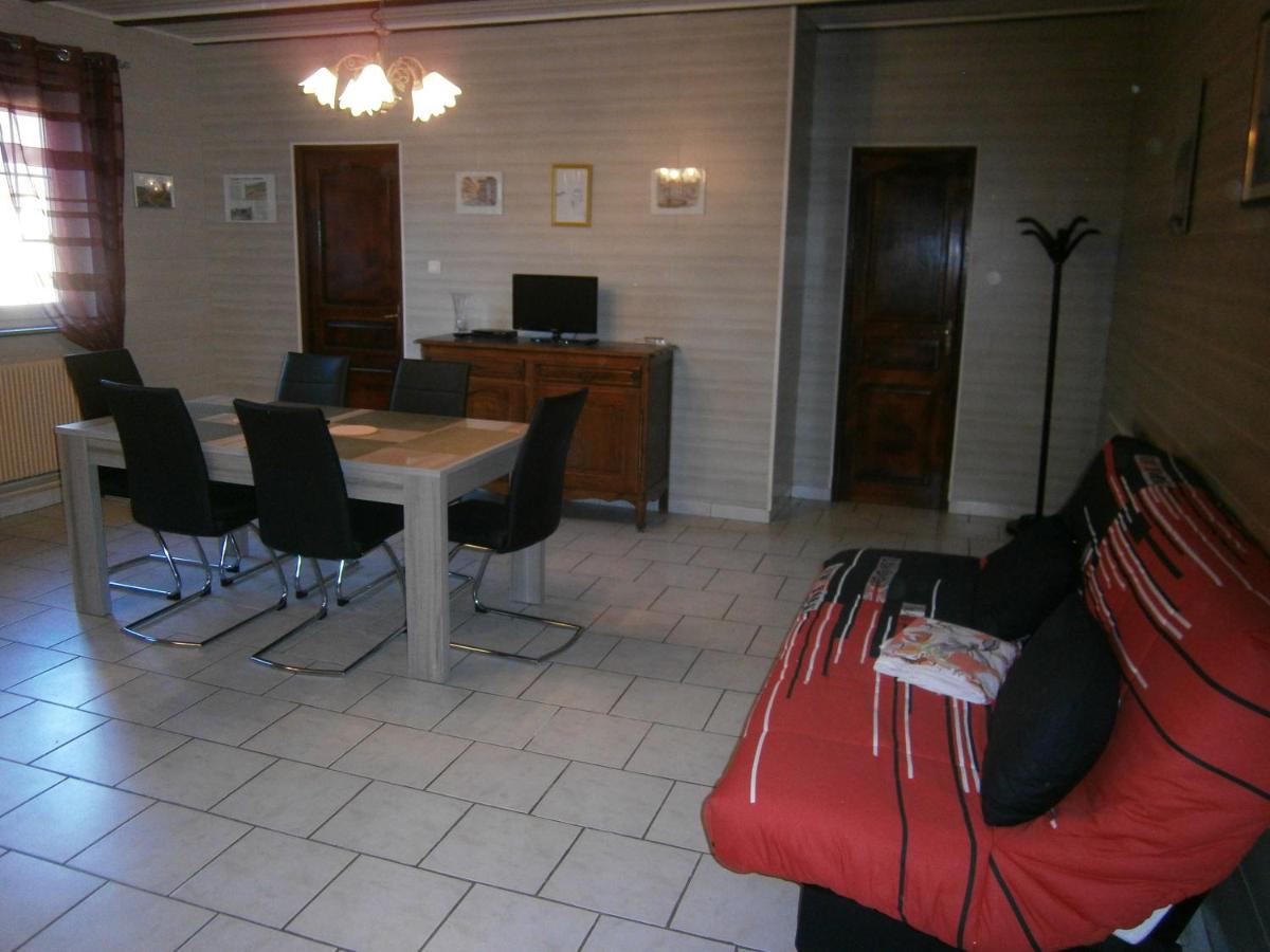 One-Bedroom House photo 1